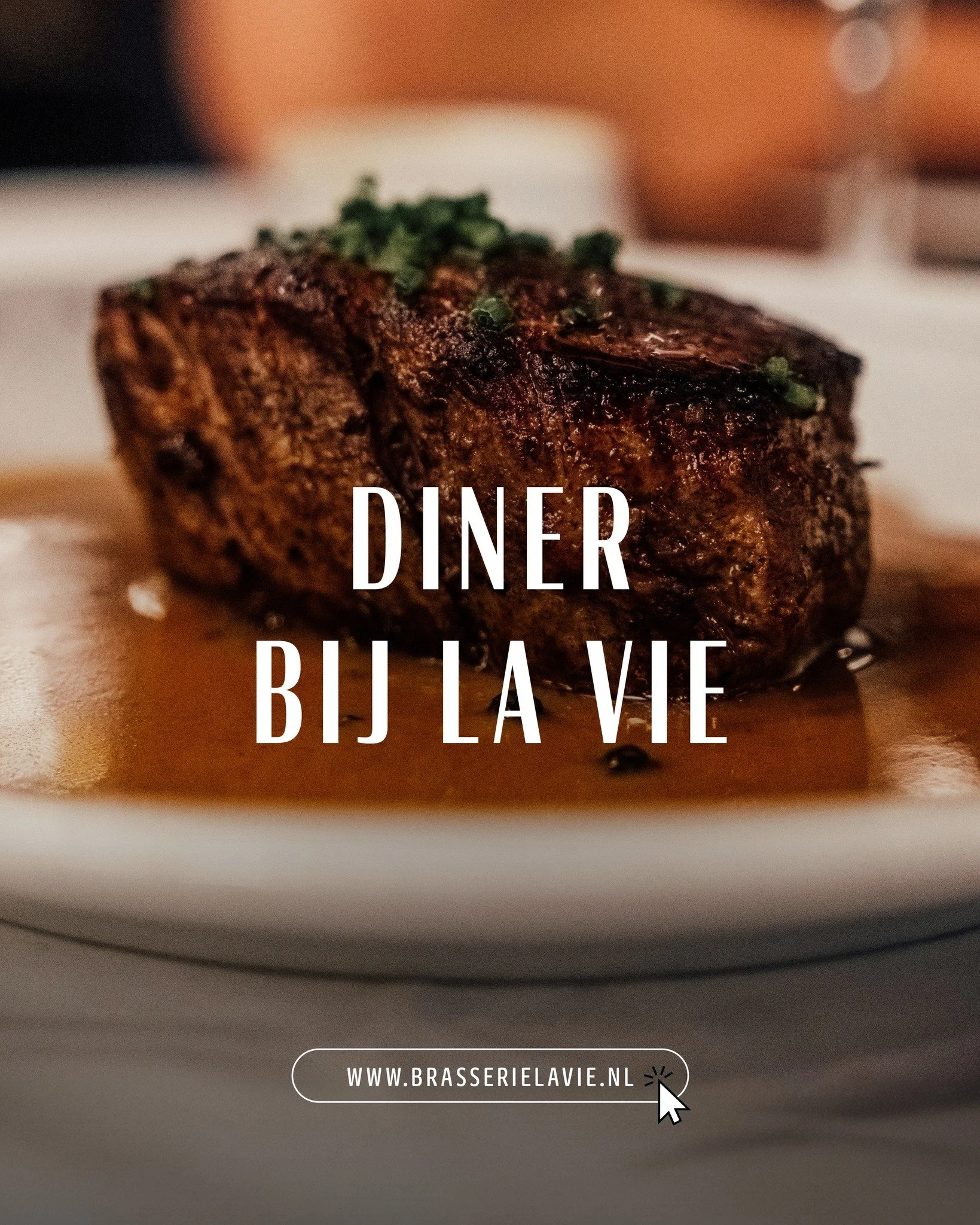 DINER BIJ LA VIE

De dinerkaart staat online.
Voor een avond die rustig begint
en vanzelf wat langer duurt.

Reserveren kan nu.
Vanaf 2 mei gaat de deur open.

&mdash;

#brasserielavie #groesbeek #nijmegen #diner #uiteten #nieuwrestaurant #horeca #et