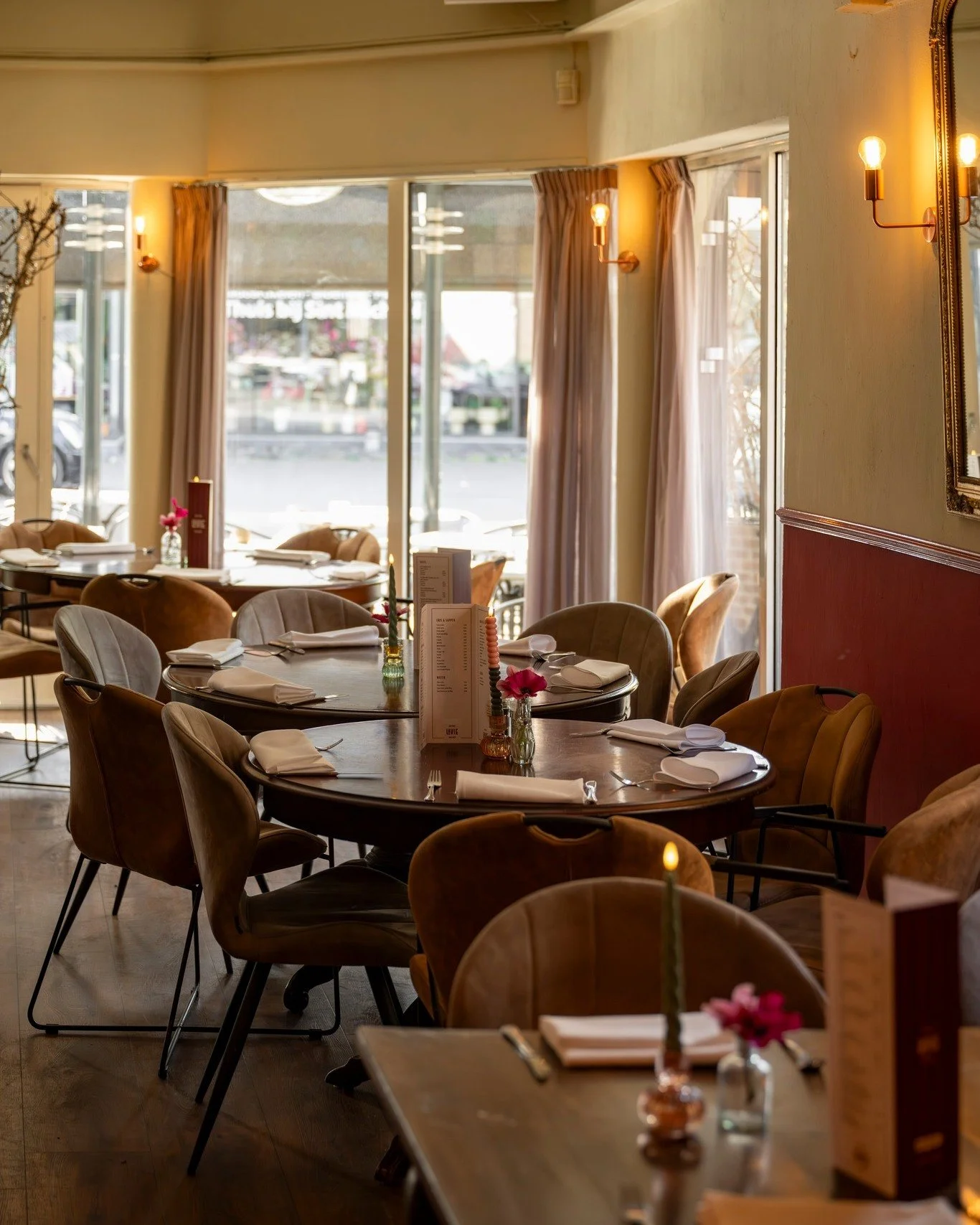 Woensdag bij La Vie.

Vanaf 10:00 uur.
Voor koffie, lunch&hellip;
of gewoon alvast een borrel.

Waarom ook niet?!

#brasserielavie #groesbeek #nijmegen #koffie #lunch #borrel
