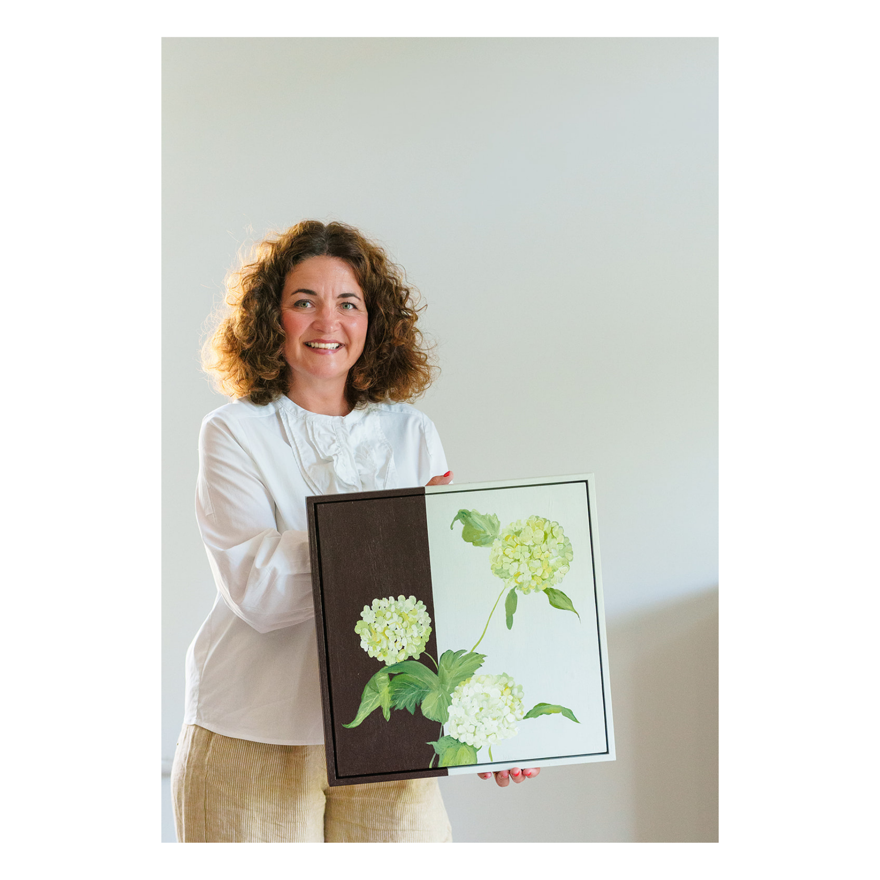 Viburnum holding  .png