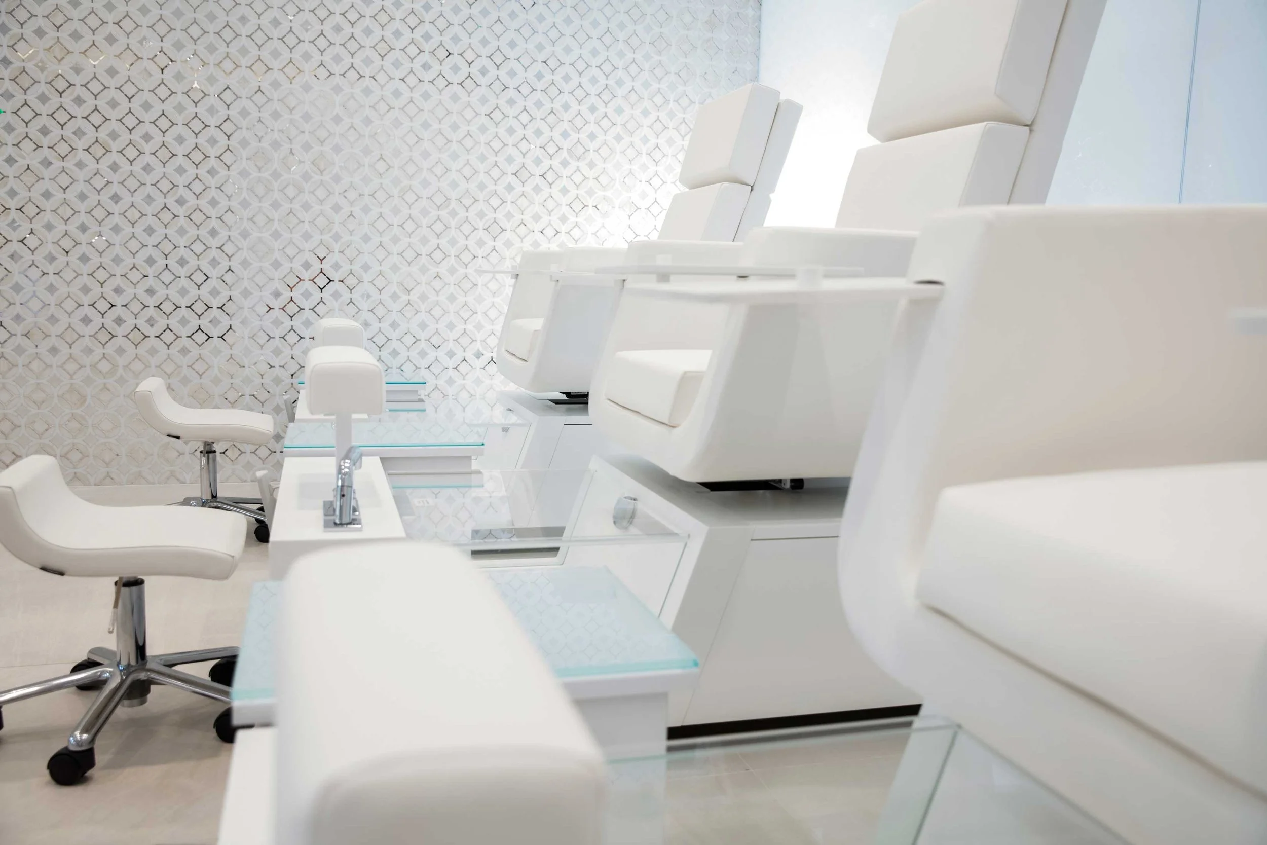 SALON_PEDICURE___001-copy.jpg