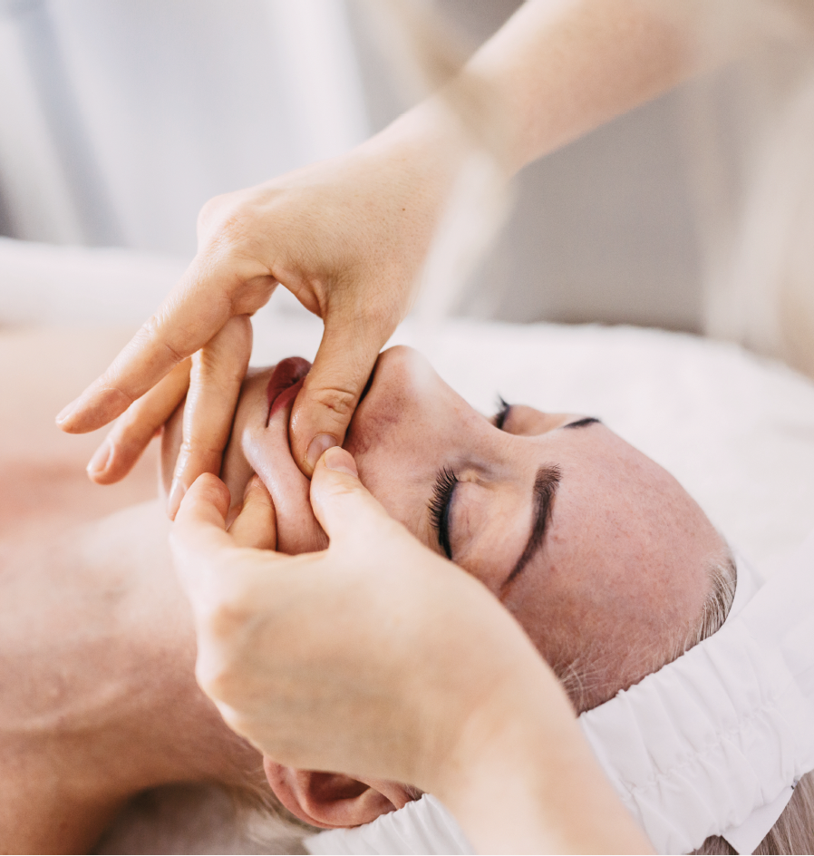 Geometric drawing of an outline square with sections divided by vertical, horizontal, and circle lines.