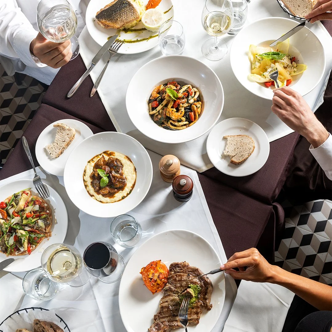Relais de Paris - menu & space shots