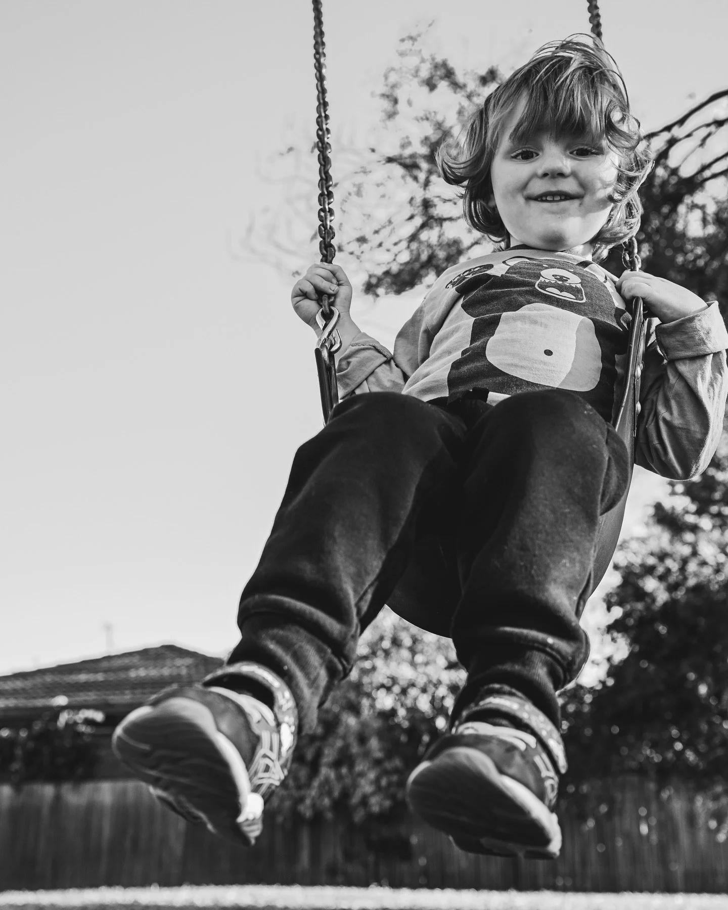 📷 

A &ldquo;wood-chips in the hair and leaves in the pants&rdquo; kind of capture. 

#worthit 

#familyphotography #lifestylephotographer #nikonz6iii #nikon2470f28s
