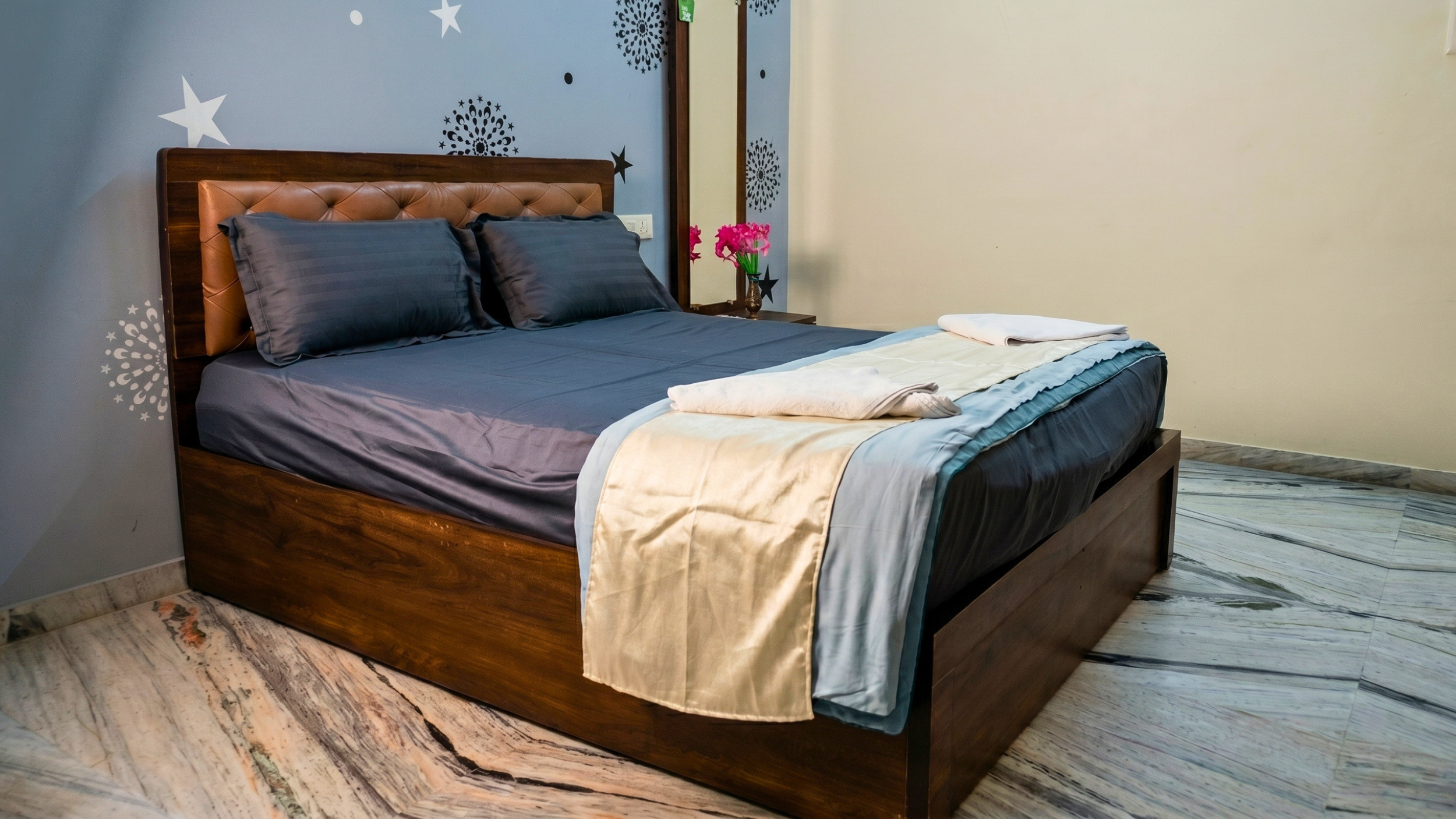 stayalore-shalimar-villa-4bhk-private-pool-villa-lonavala