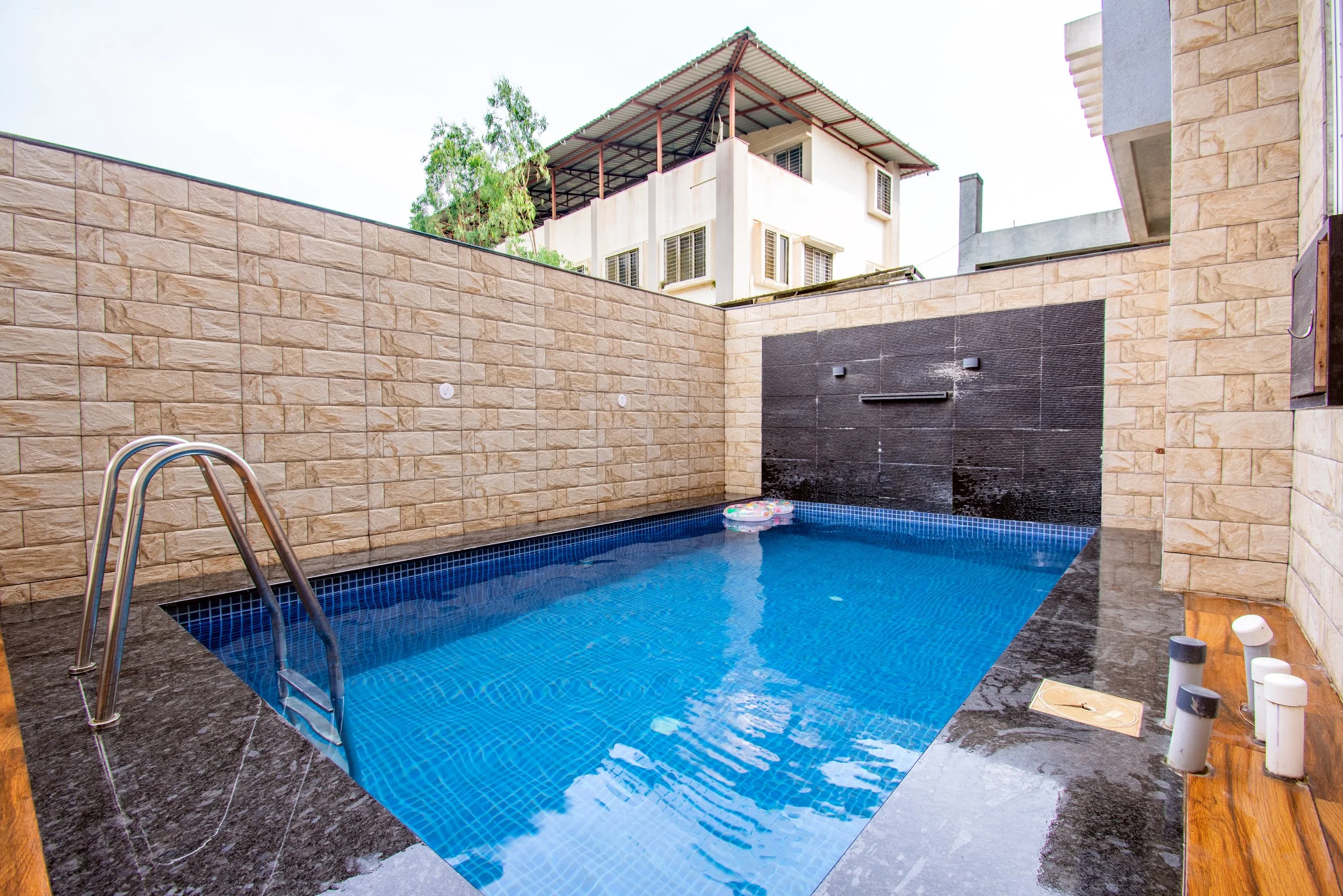 stayalore-mountain-view-villas-lonavala-9.jpg