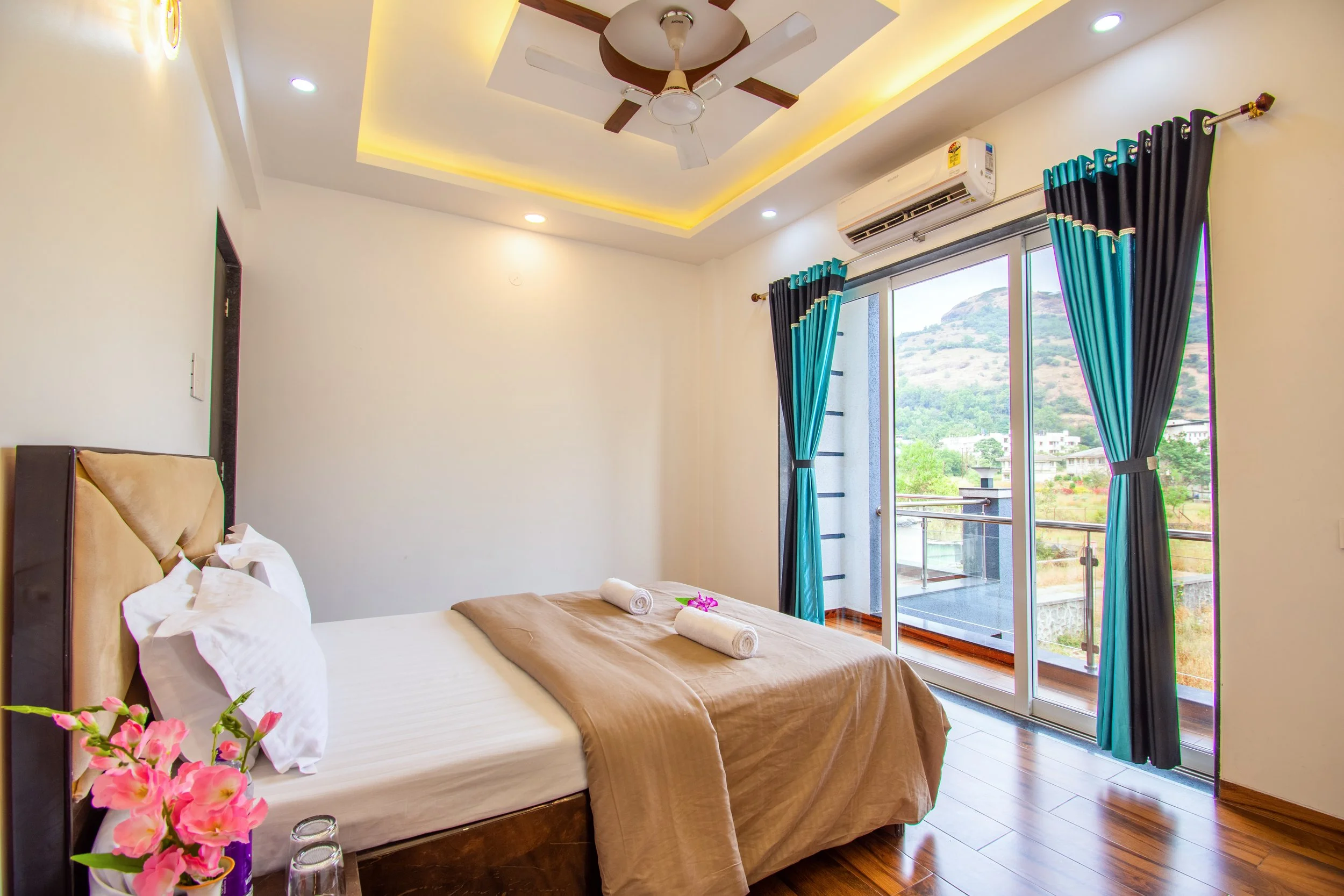 stayalore-mountain-view-villas-lonavala-12.jpg