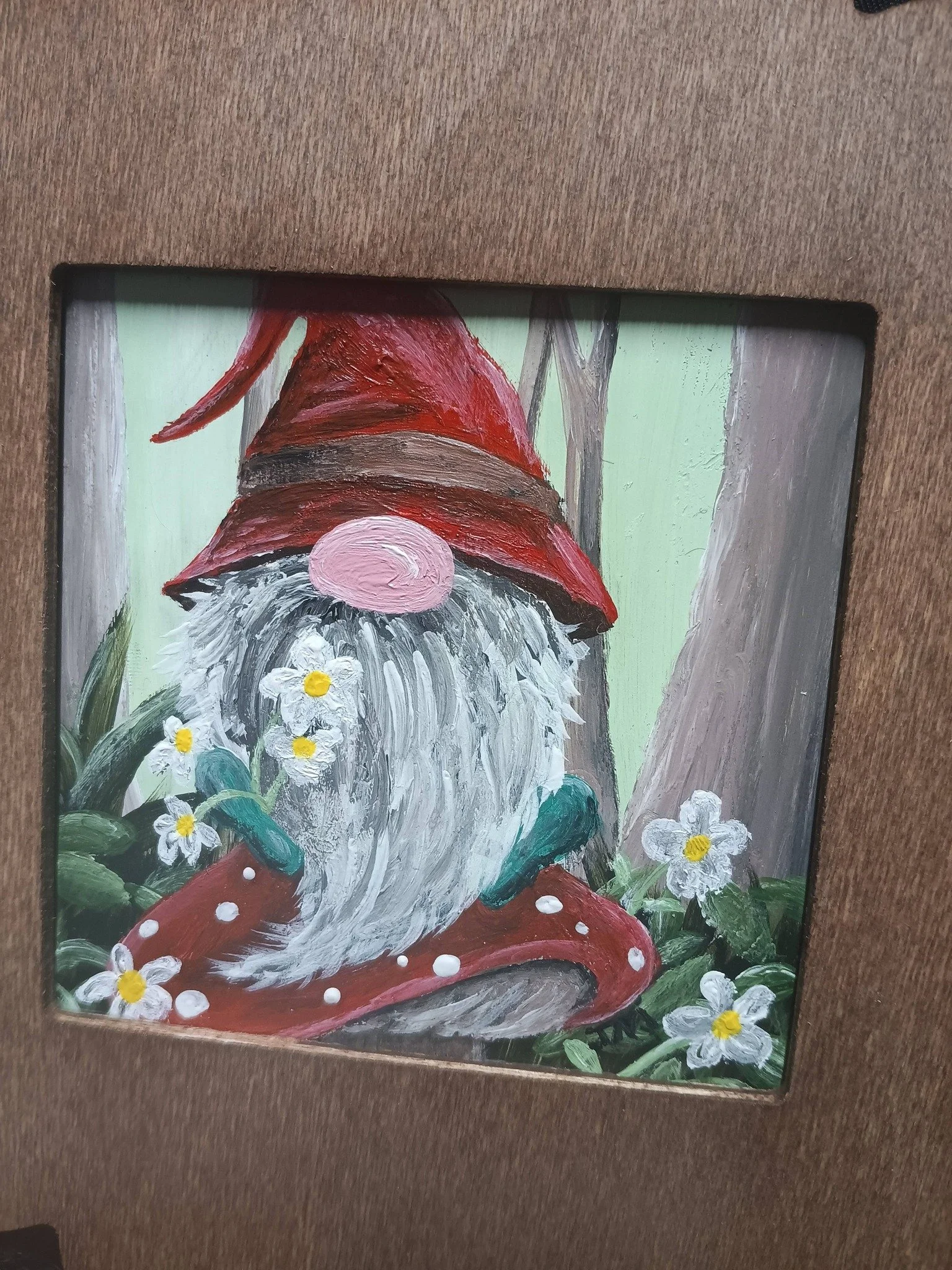 Gnome in wooden frame.jpg