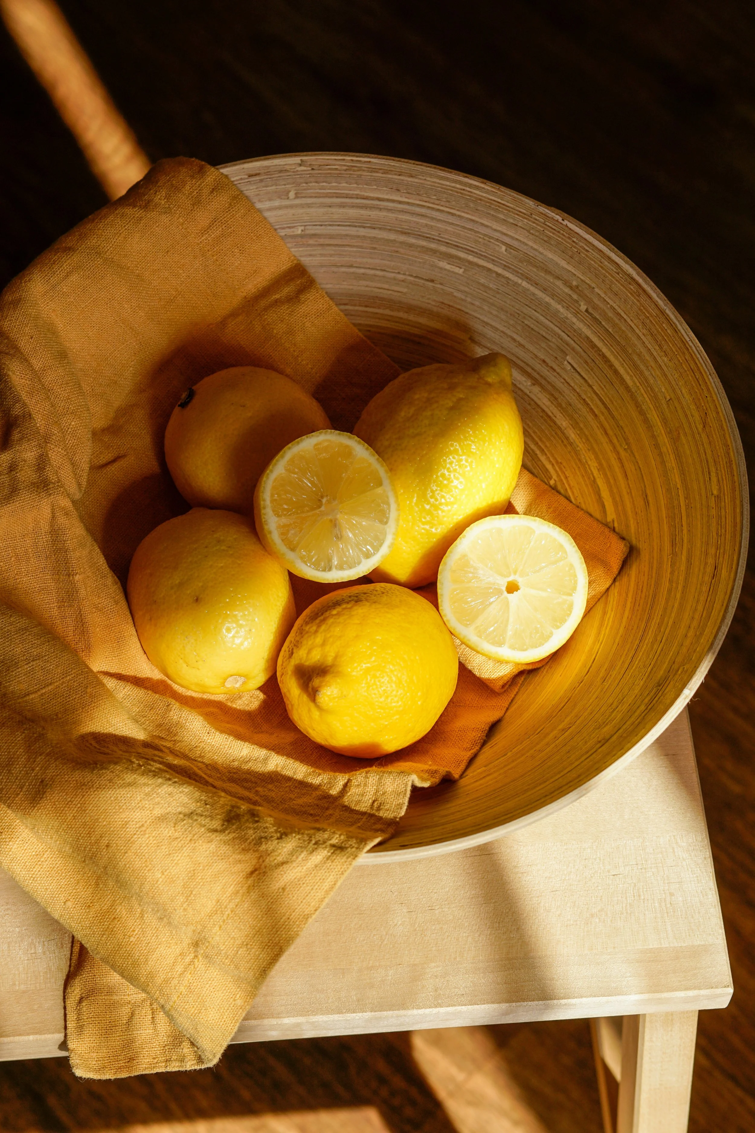 Hayfever Relief: How Lemon, Aromatherapy & Reflexology Can Help Naturally