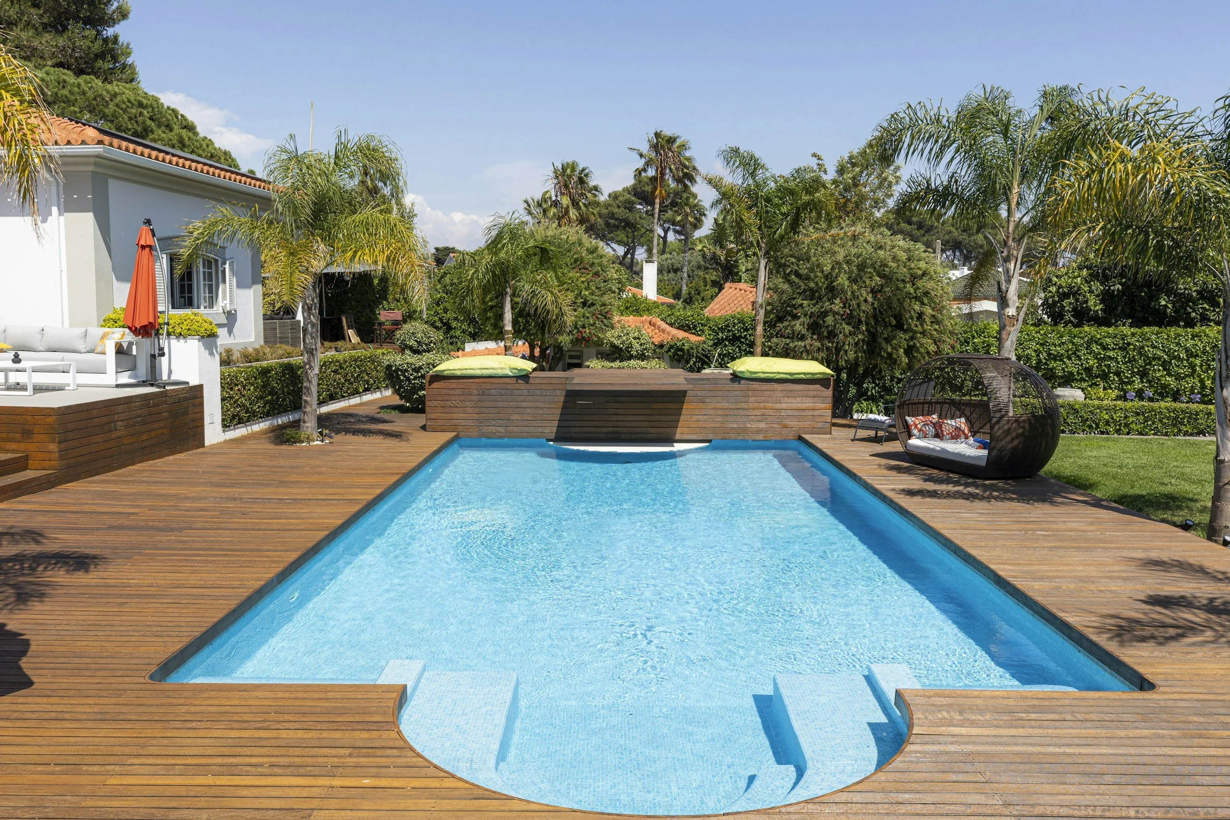 Vinyl Pool vs Fiberglass: The Real Cost &amp; Value Guide