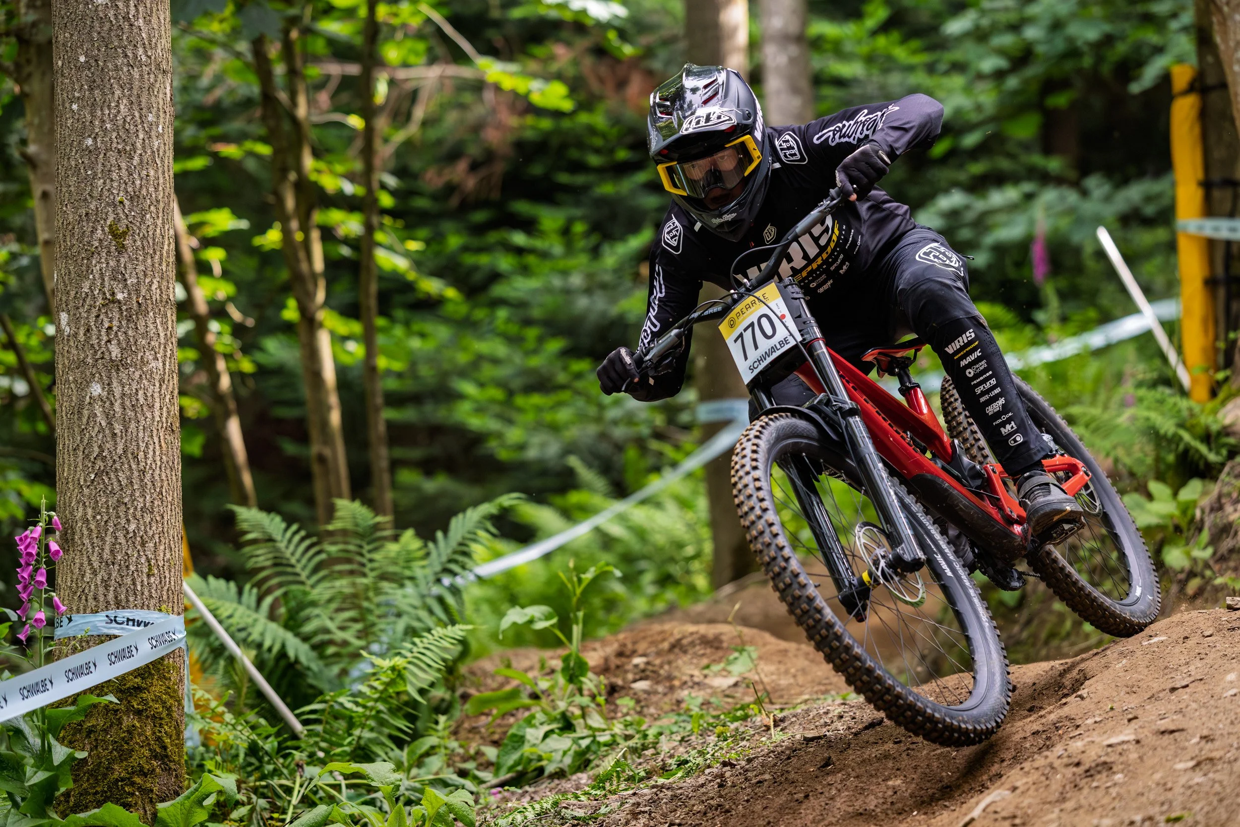 Race 26 - Rnd 2 Pearce Cycles Downhill Series - Redwood Park