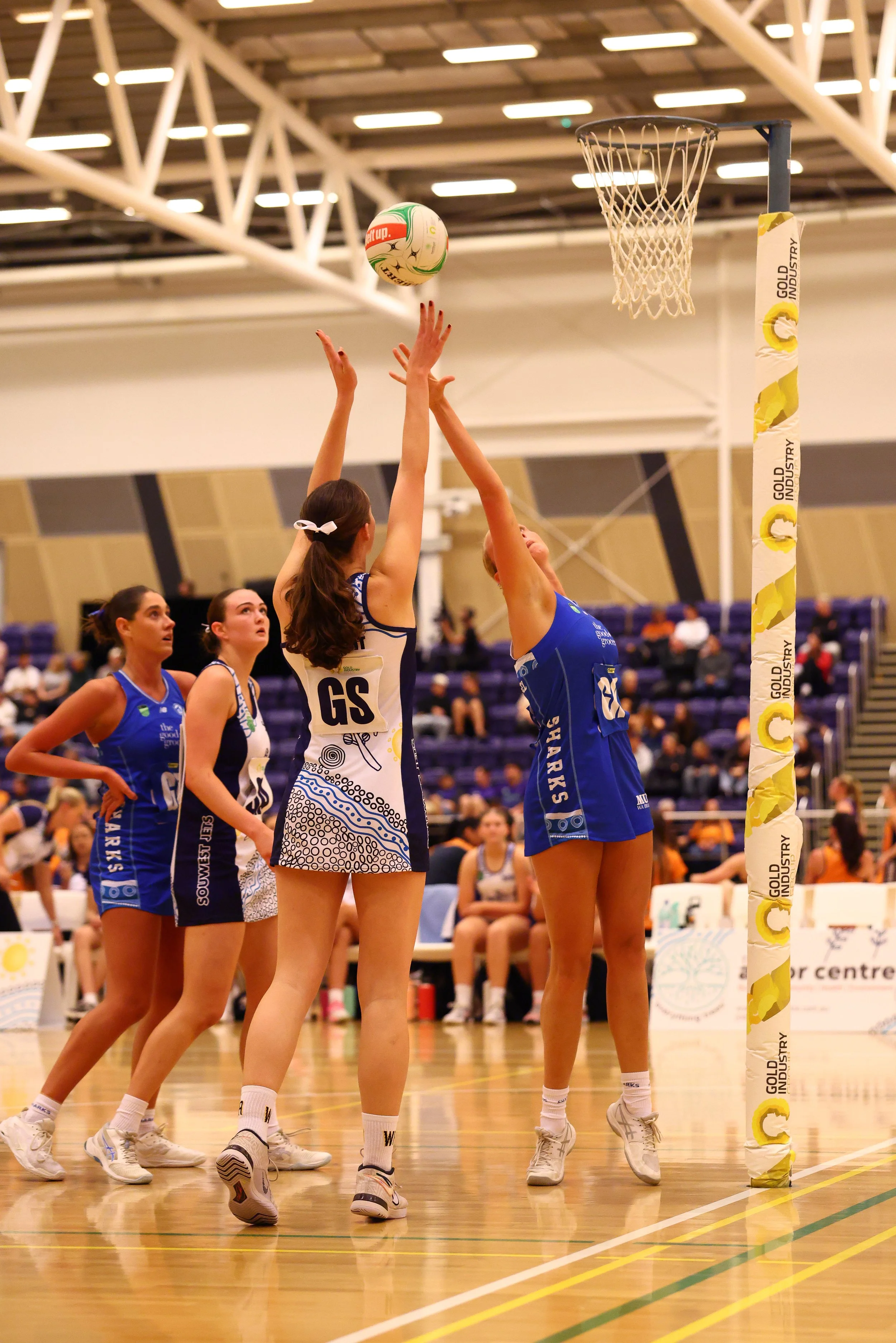 R1 21U JASMINE & MADDY DEFENDING.jpg