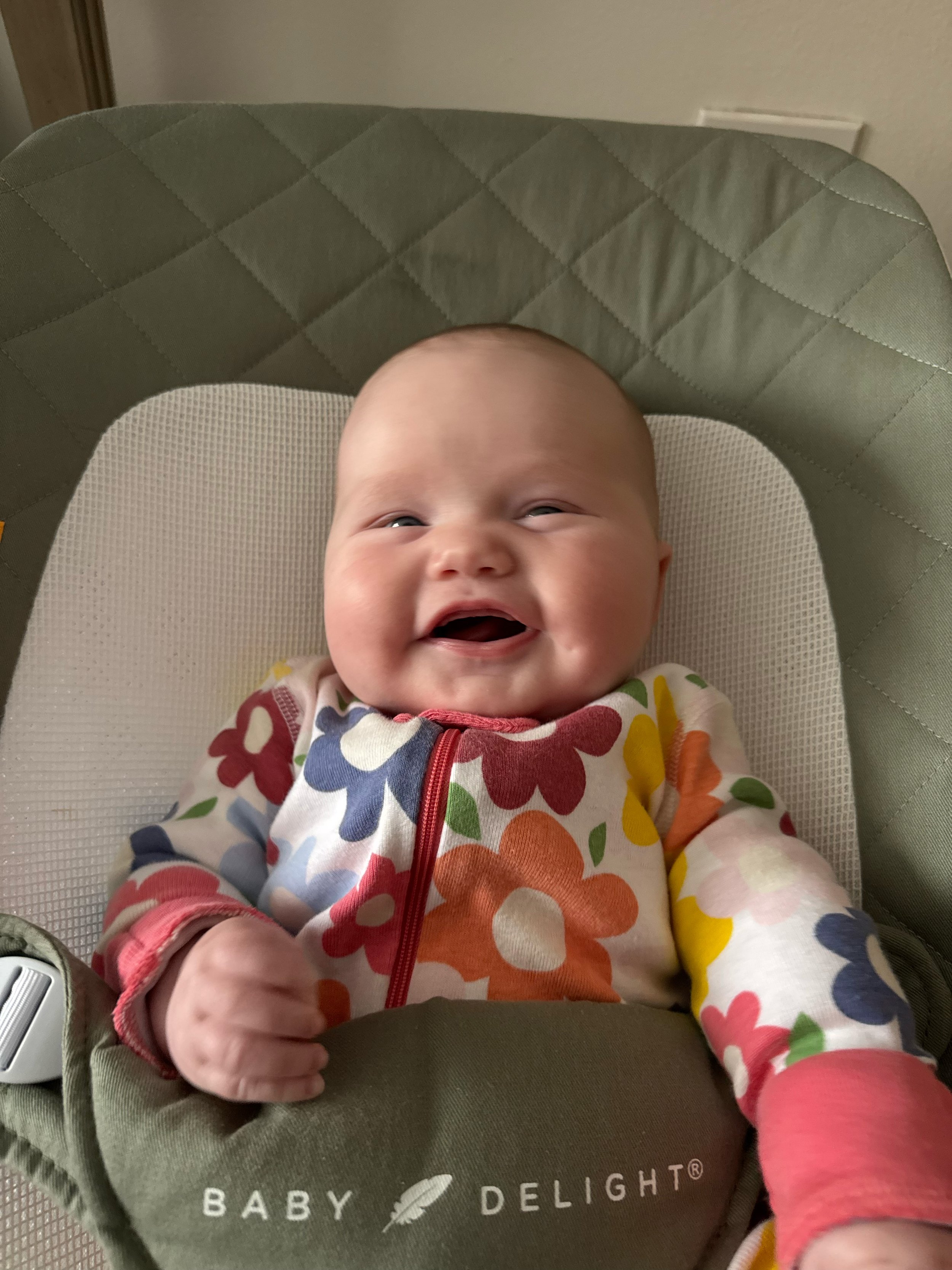 candid-baby-laughing-bouncy-chair.jpg