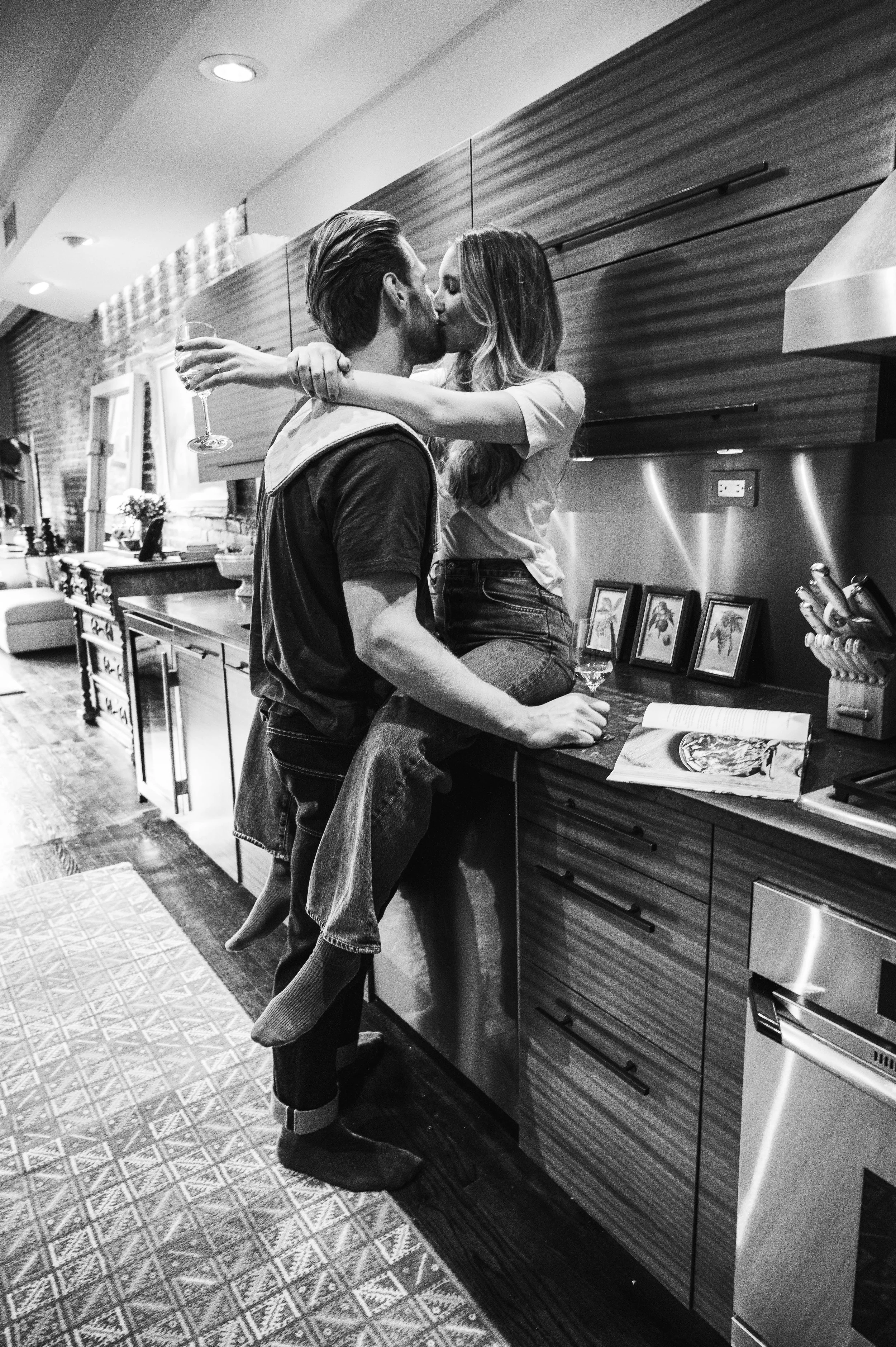 romantic moment between engaged couple during a photoshoot in tribeca new york