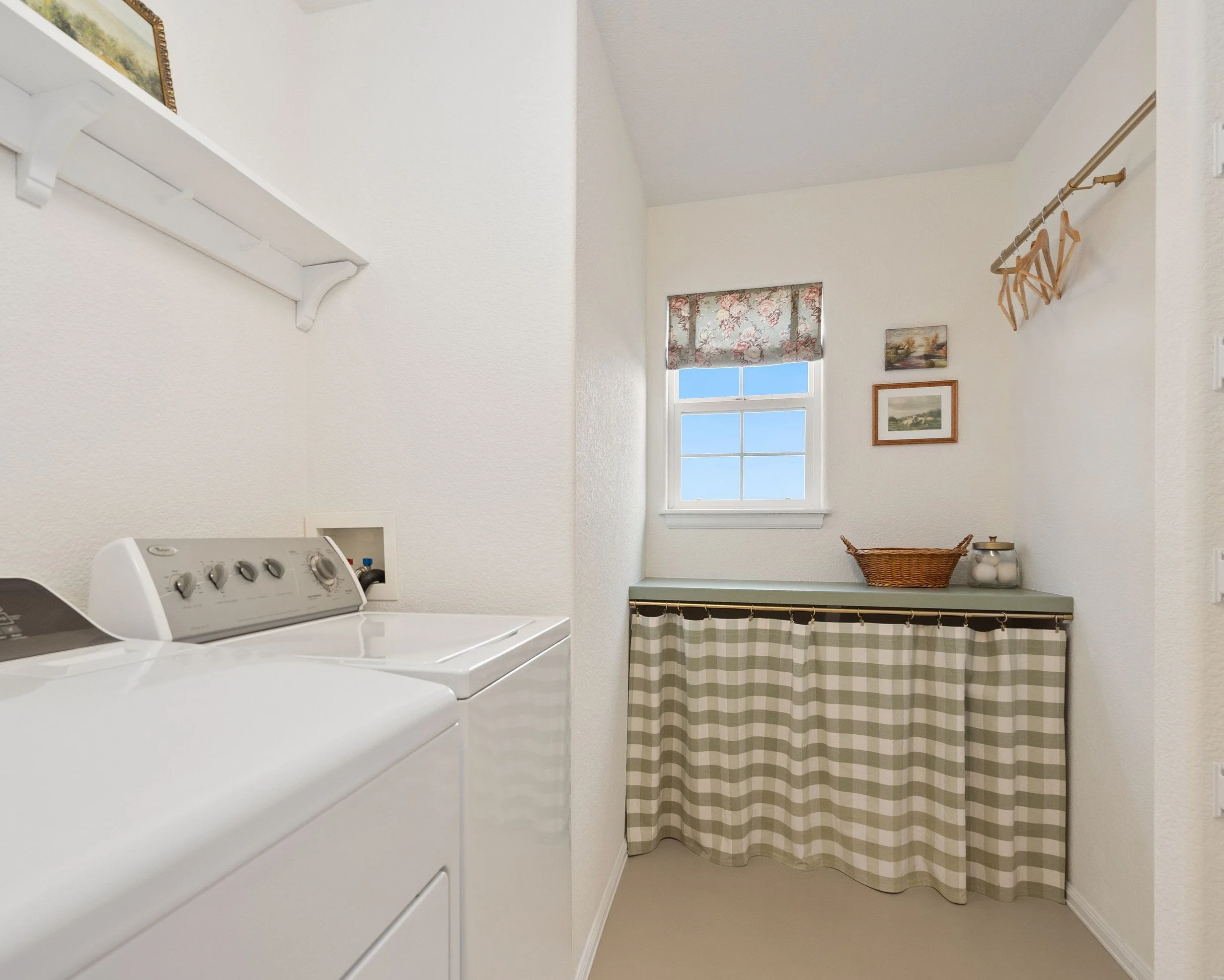 CO photo - laundry room.jpg