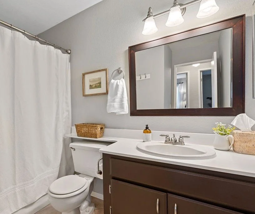 Condo photo - guest bath.jpg