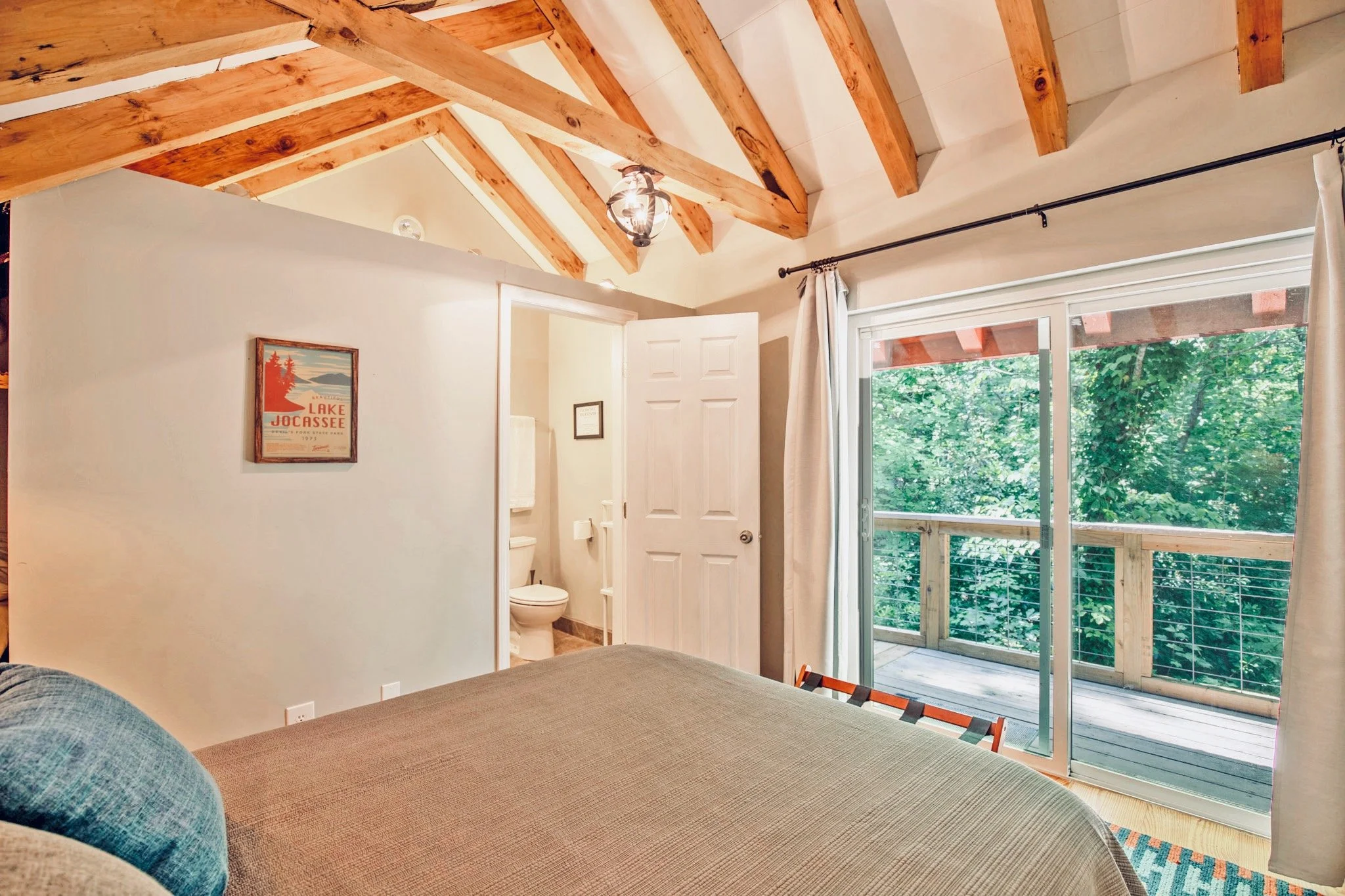 Queen Bed w/ Forest View