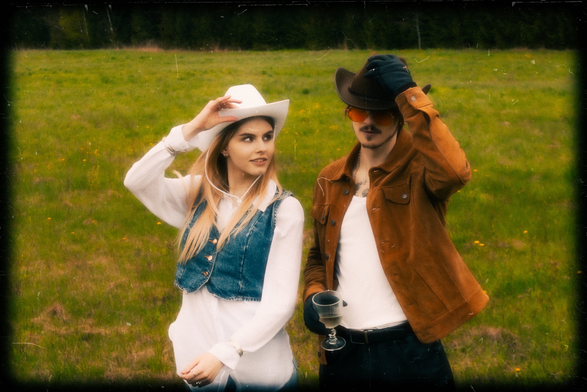 Gabriel_y_Patricia-Corazones_Salvajes-©NamejsValters-02.05.2025-7.jpg