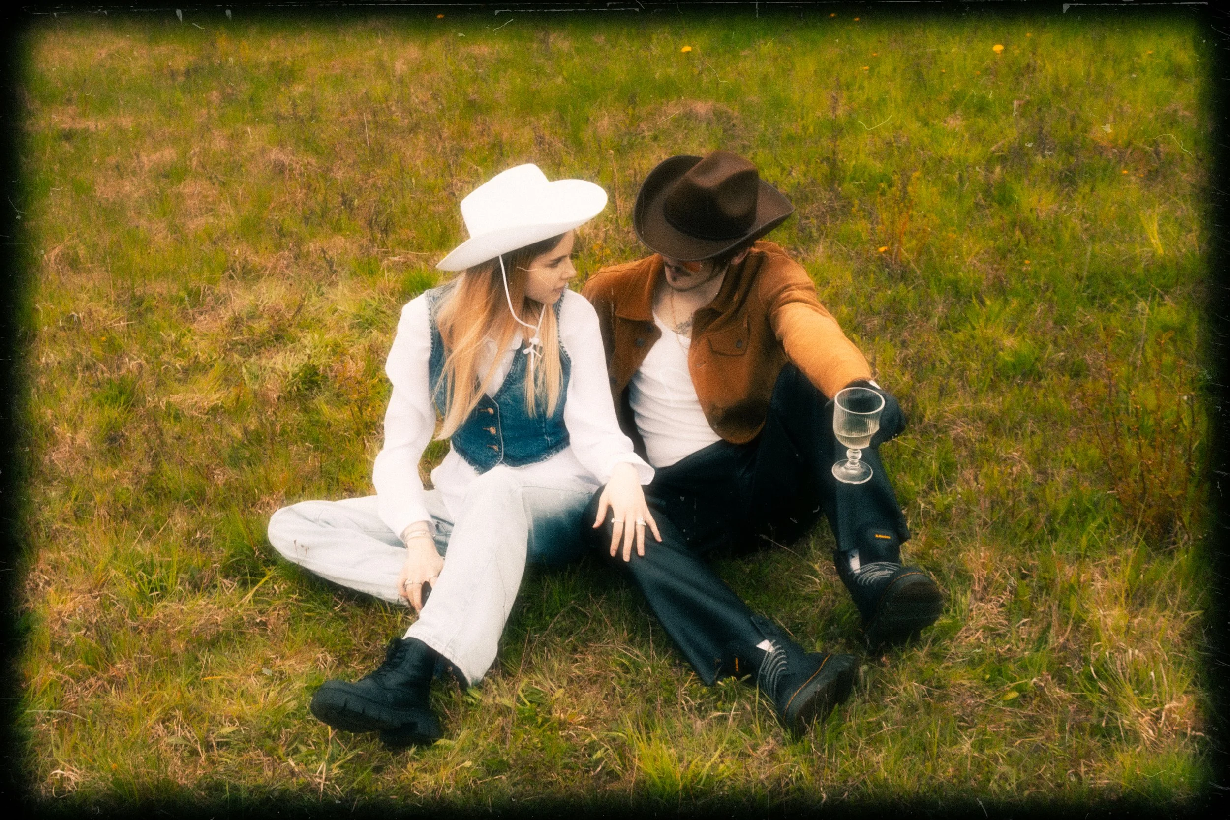 Gabriel_y_Patricia-Corazones_Salvajes-©NamejsValters-02.05.2025-6.jpg