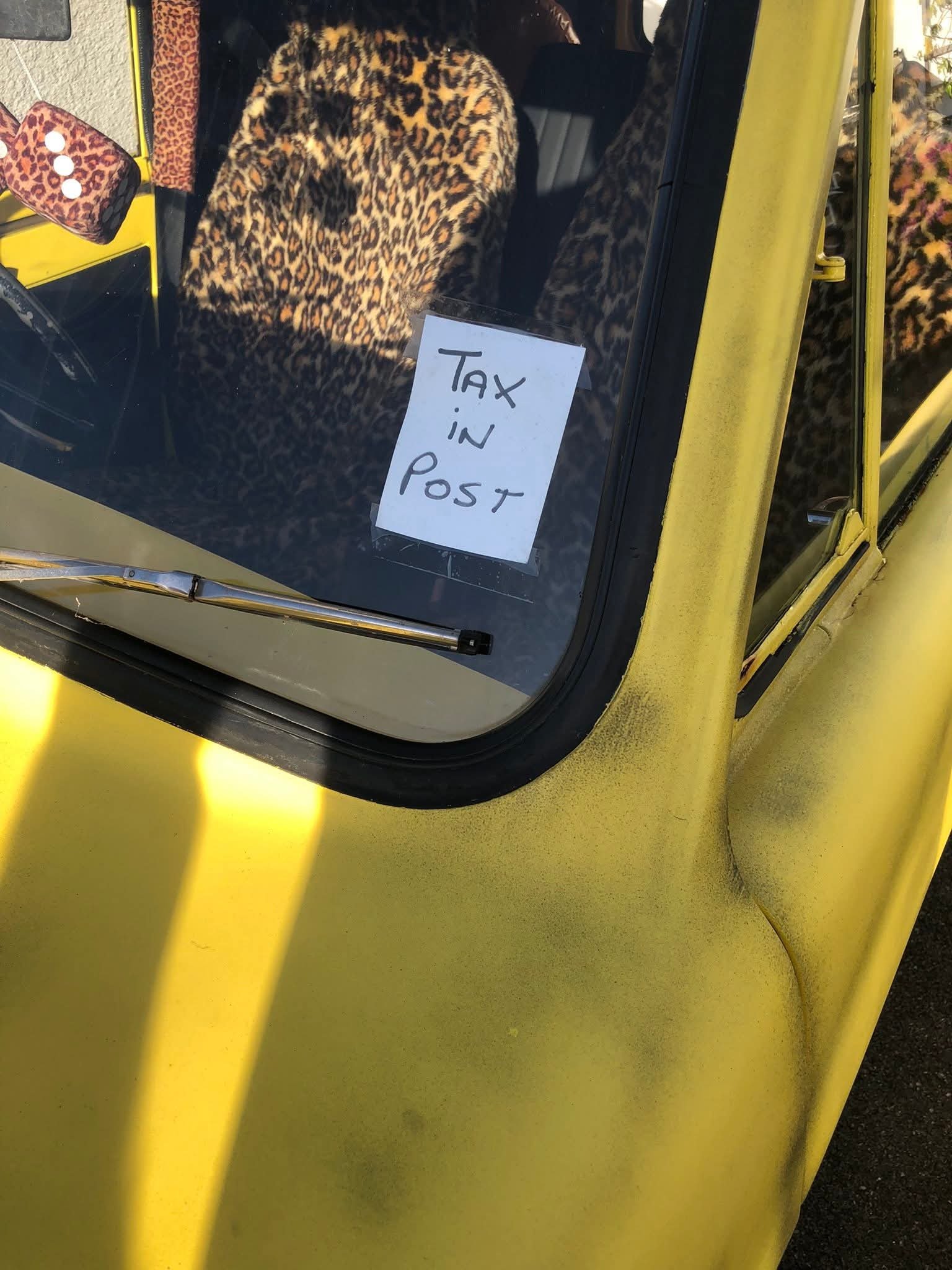 Tax in post note in the windscreen of the Trotters van, a nod to Only Fools and Horses