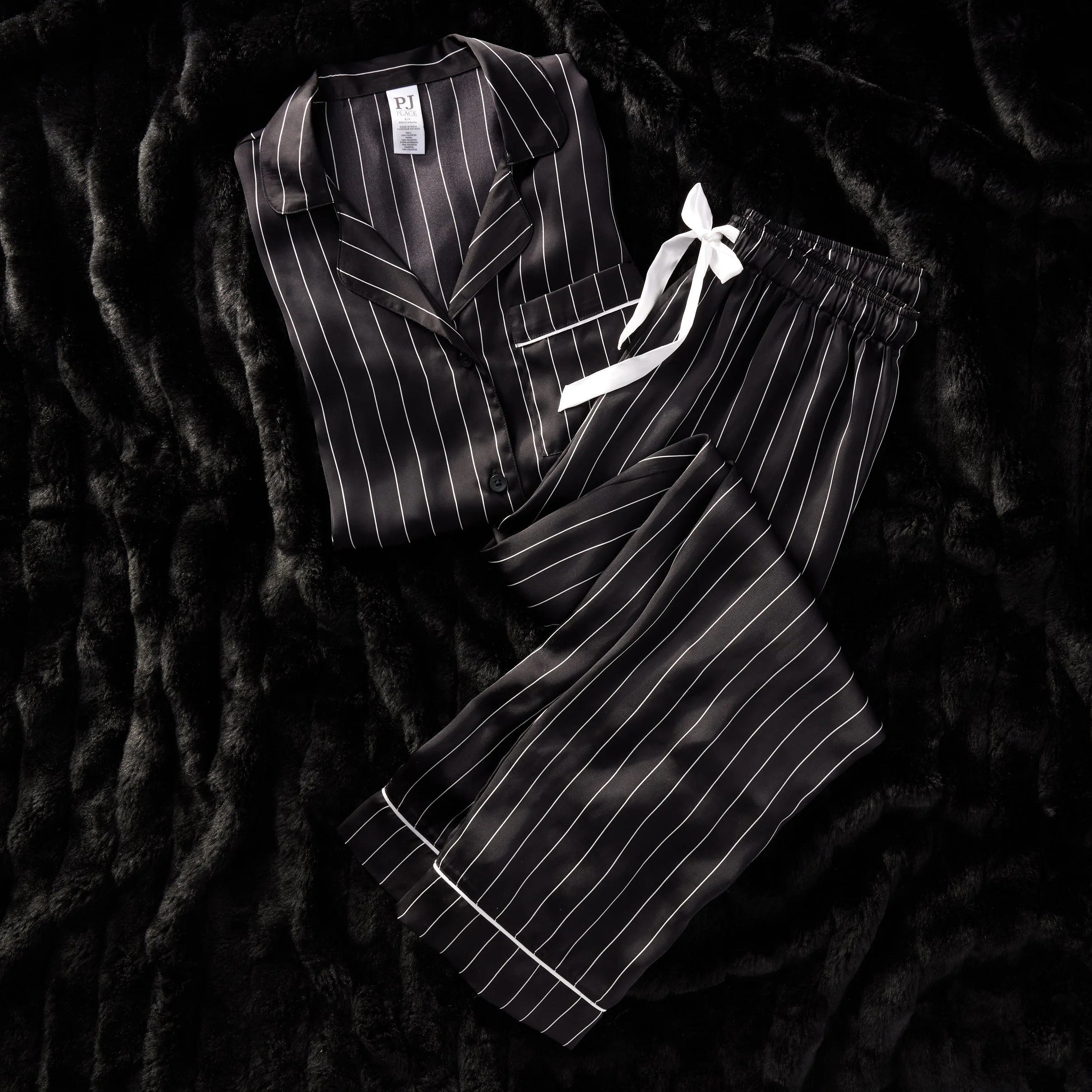 PJP_SU23_SC_040323-CAM-A-06-01-MENS BLACK PINSTRIPE.jpg