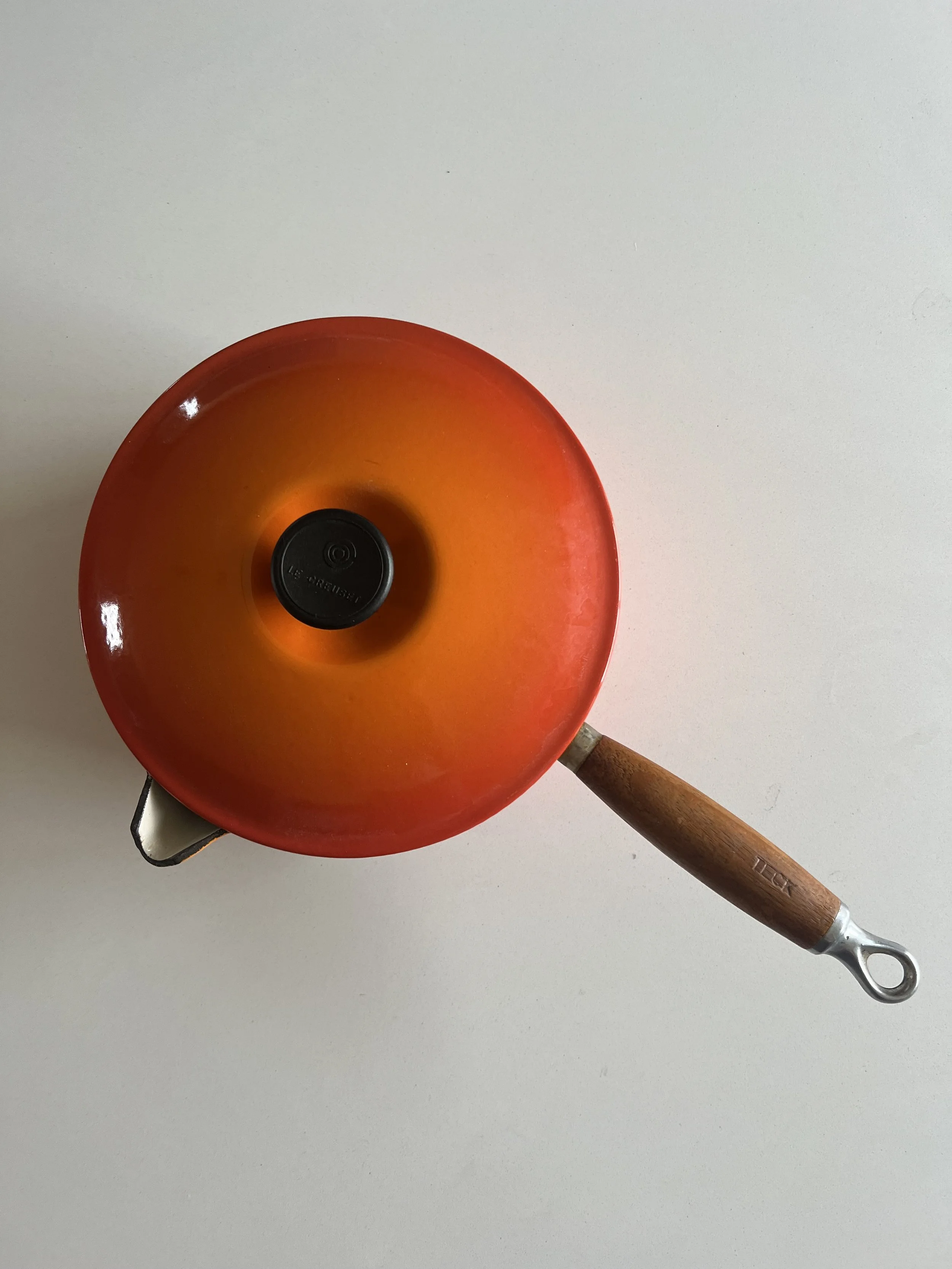 large le creuset saucepan