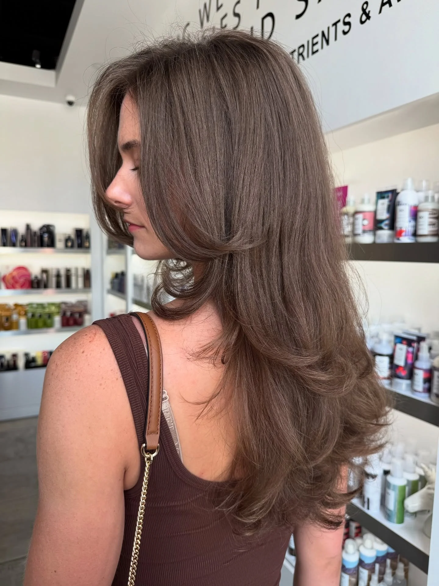 🌊 what is hair without movement? 
cut and style by MK Smoke
Styled with R+Co Bleu
#randco #randcohair #randcobleu #layers