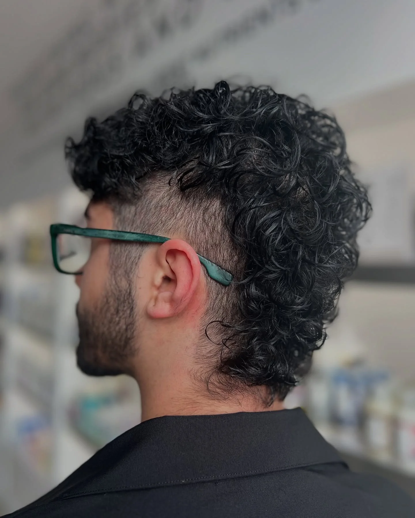 a fresh indie look featuring some beautiful curls. Styled with R+Co Ringtone to re-moisturize tired twists and protect from humidity. 
#randco