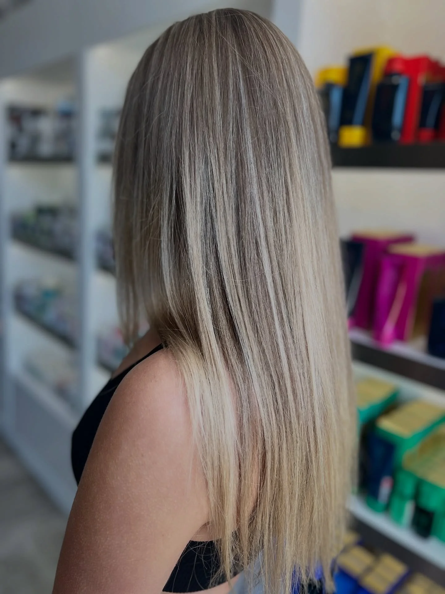 🥂toast to a new you!
#randco #randcohair #randcobleu #randcolove #randcolor #randcoobsessed