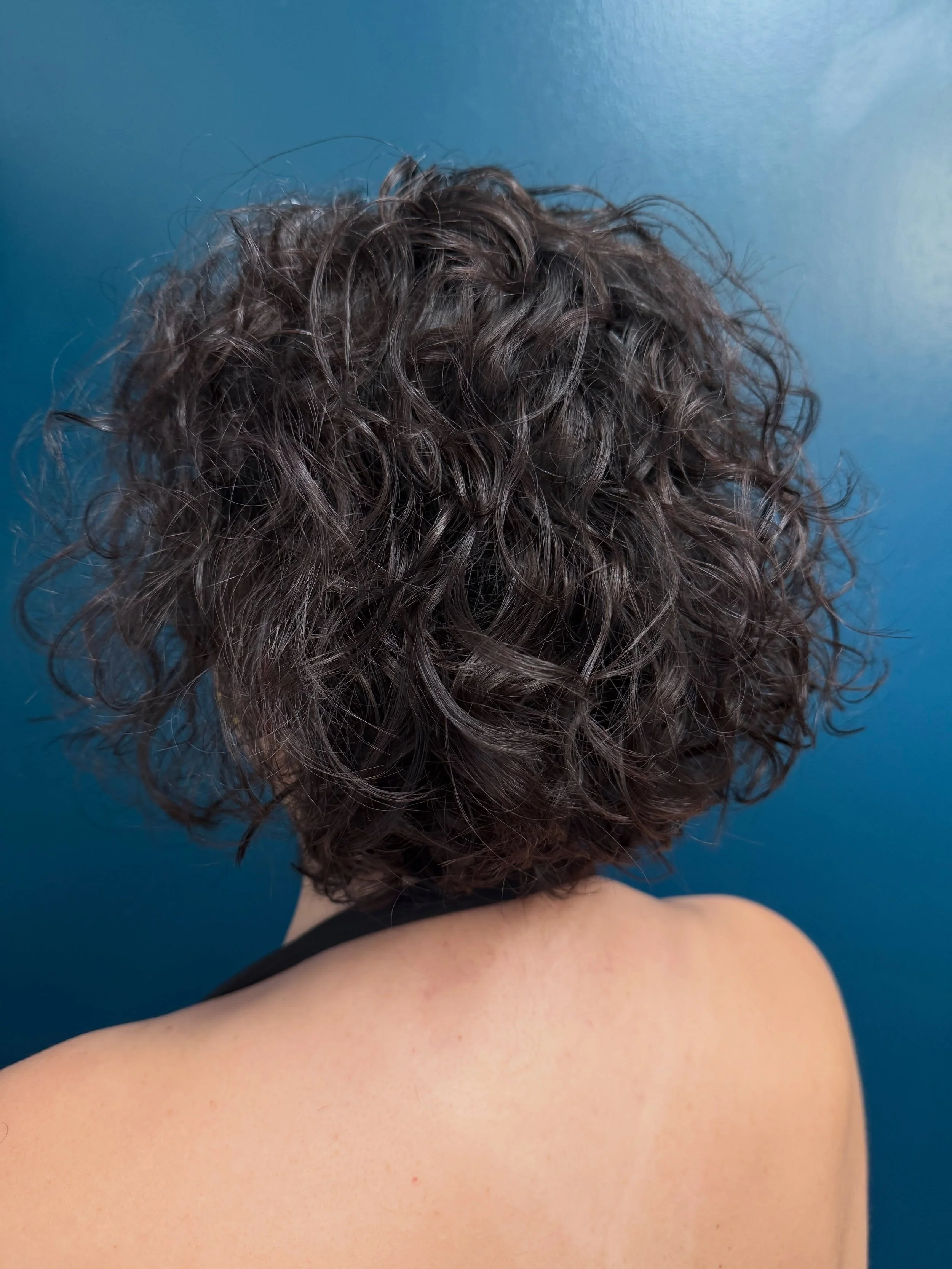 A lot of length came off today. But even more weight was left behind. ✨

This wasn&rsquo;t just a big chop&mdash;it was a choice to move forward.

Life has thrown some difficult curveballs her way, and she&rsquo;s met them with remarkable beauty and 