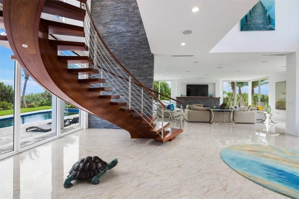 Curved Staircase Hamilton 1.jpeg