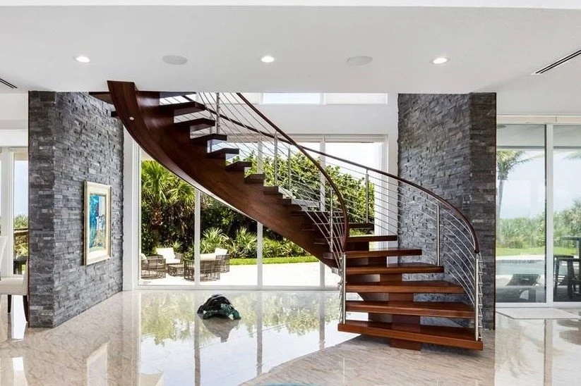 Curved Staircase Hamilton 3.jpeg