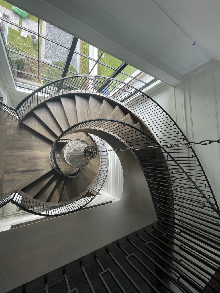 Hamilton Curved Staircase Iron Bal 1.jpg