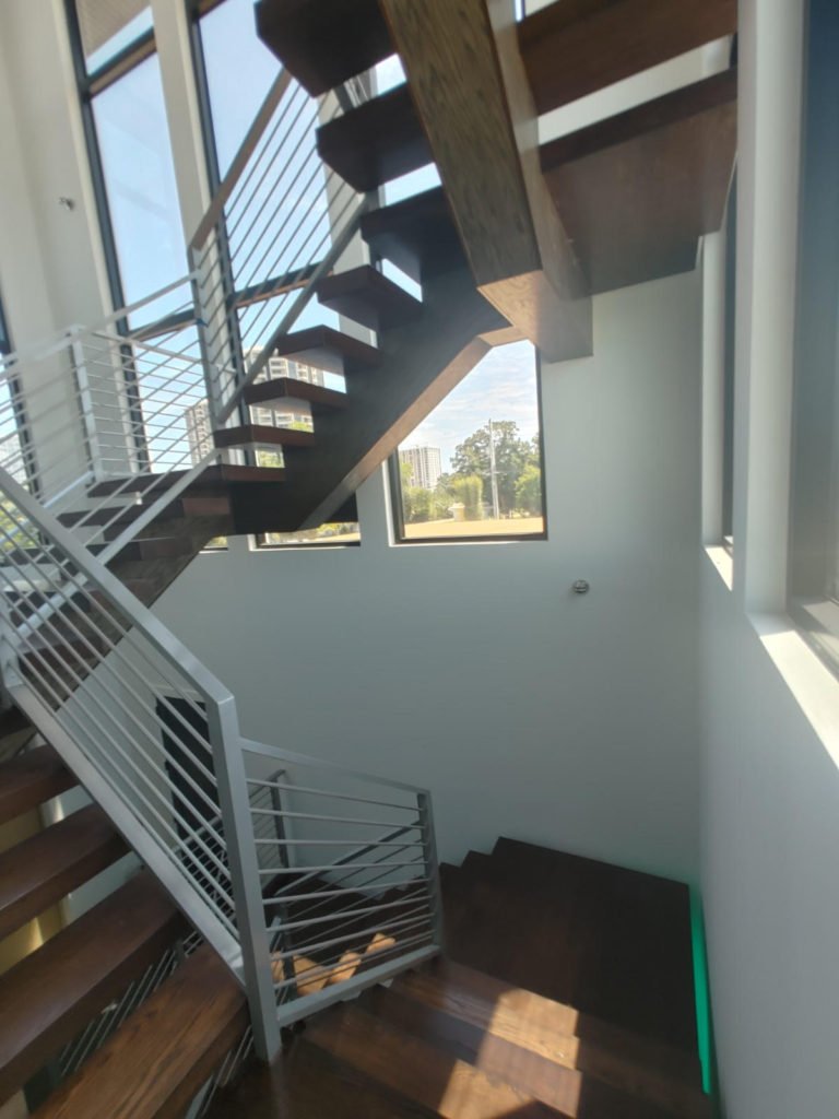 Mono-Stringer-A-1 Hamilton Stair.jpg