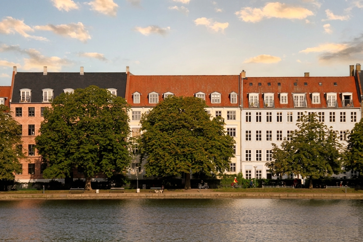 Average temperature in early September: 15–19°C — light jacket weather.