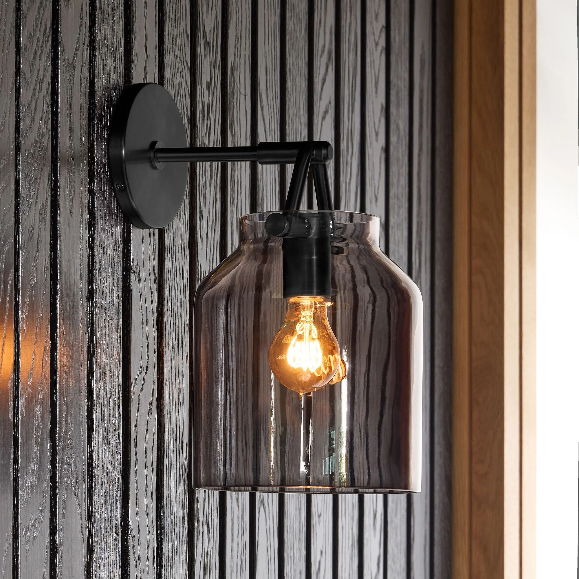 henry-outdoor-sconce-75-16-xl (2).jpg