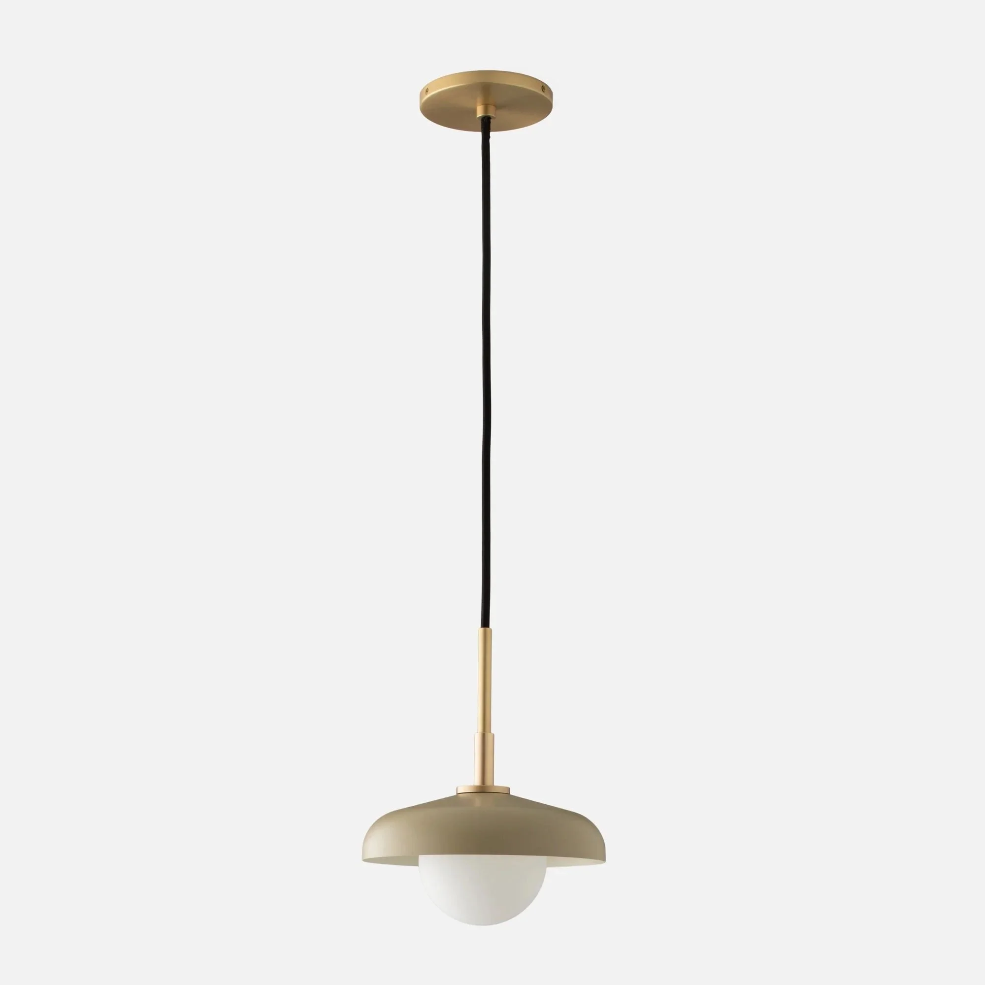fall24_141806_caldera-9_-pendant-nb-ln-s_silo-_1x1_jw.jpeg