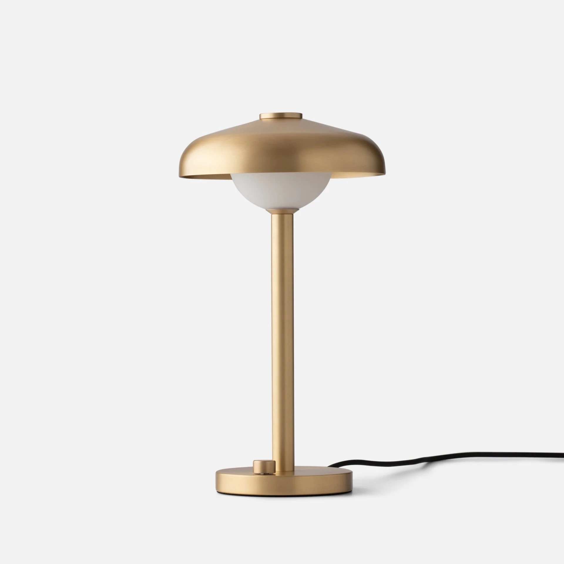 fall24_141848_caldera-9_-table-lamp-nb-nb_silo-_1x1_jw.jpeg