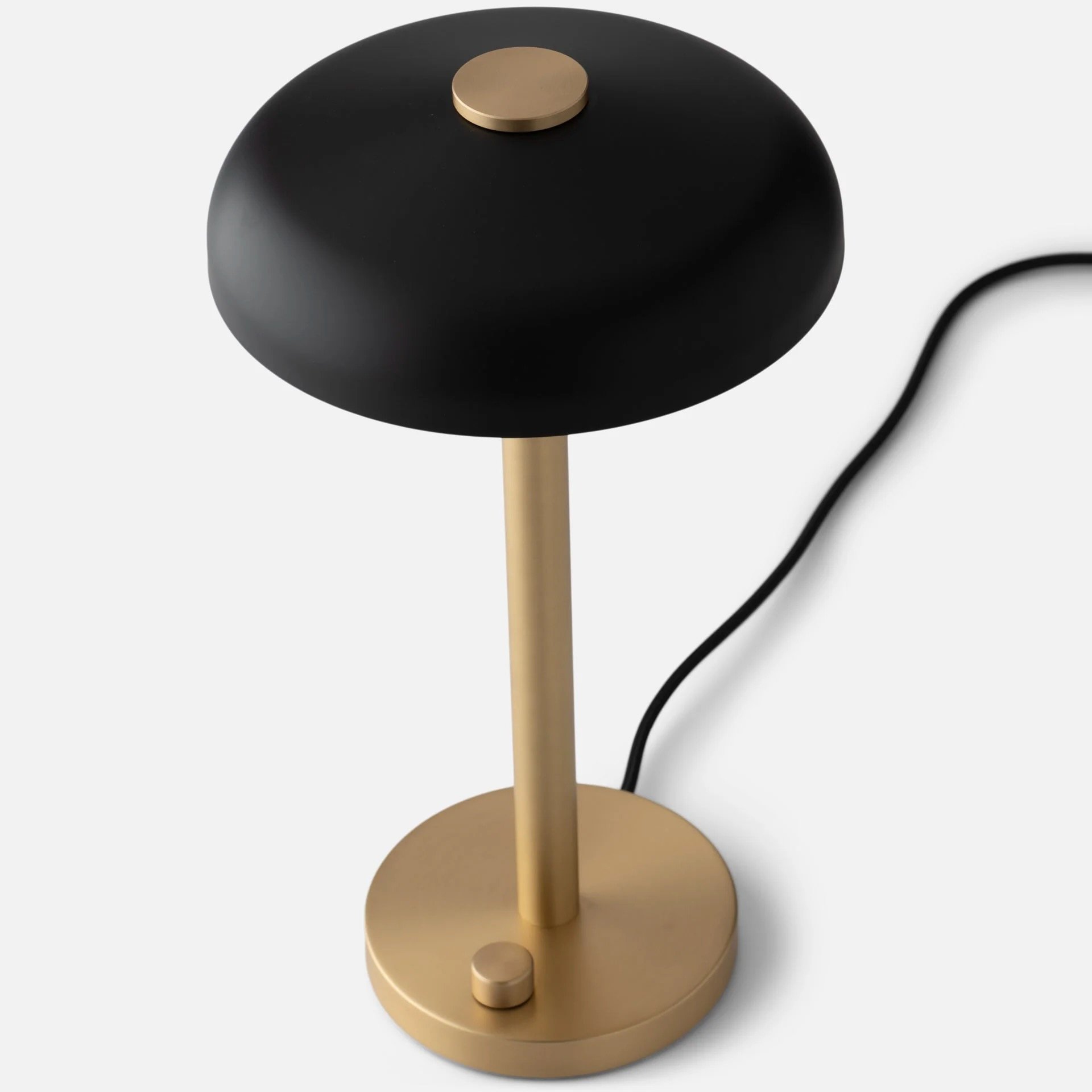 fall24_141850_caldera-9_-table-lamp-nb-tb_detail_silo-_1x1_jw.jpeg