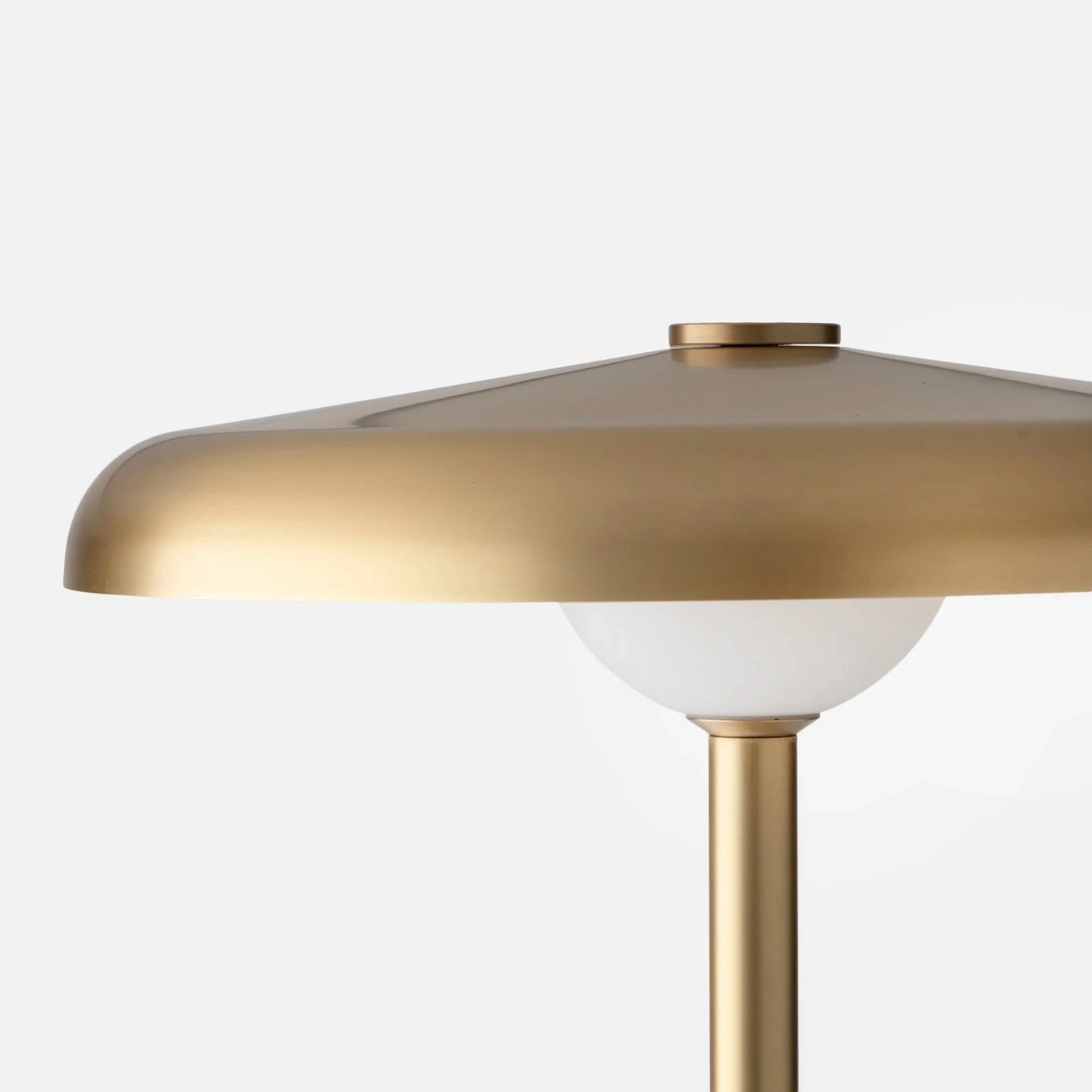 fall24_141870_caldera-floor-lamp-nb-nb_detail_silo-_1x1_jw (1).jpeg
