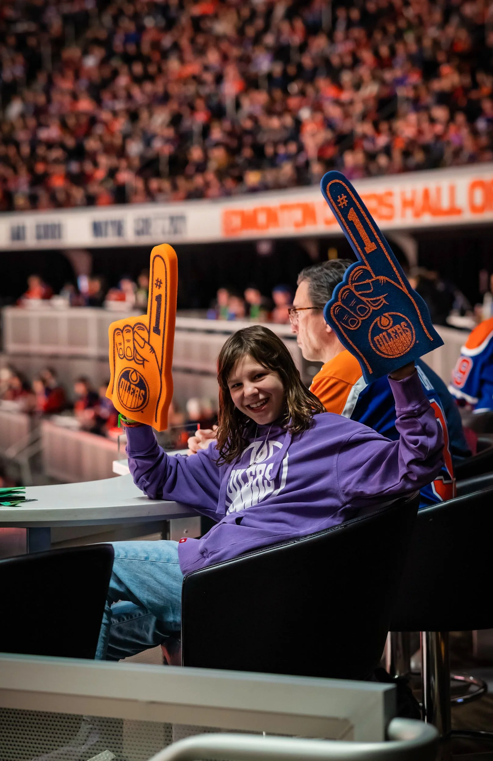 FOAM FINGERS-RAW.jpg