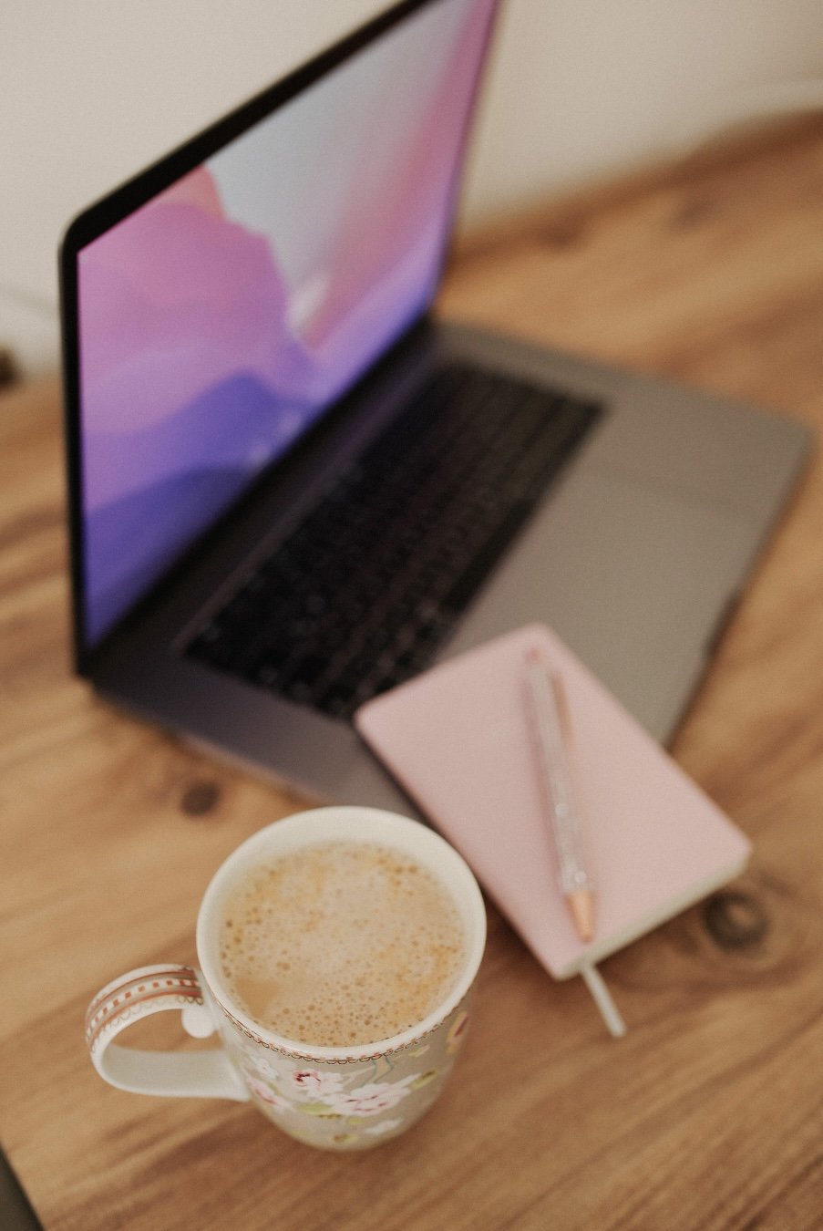 Joanna Geneslay - The Alchemist of the Birth World - Approach