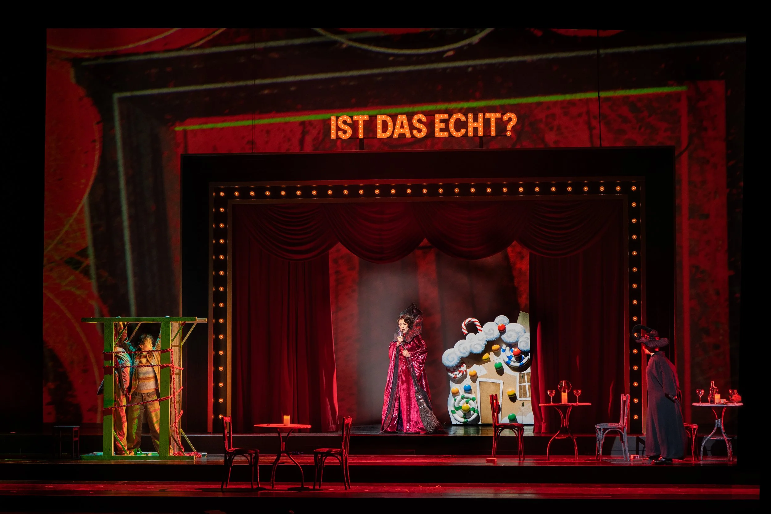 HexenCabaret02.jpg