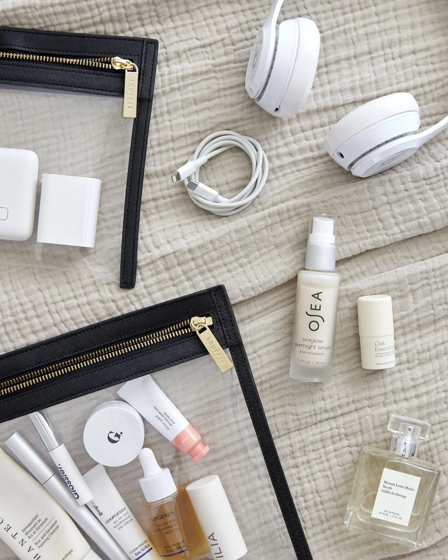 What’s in My Makeup Bag: My Minimalist Beauty Essentials