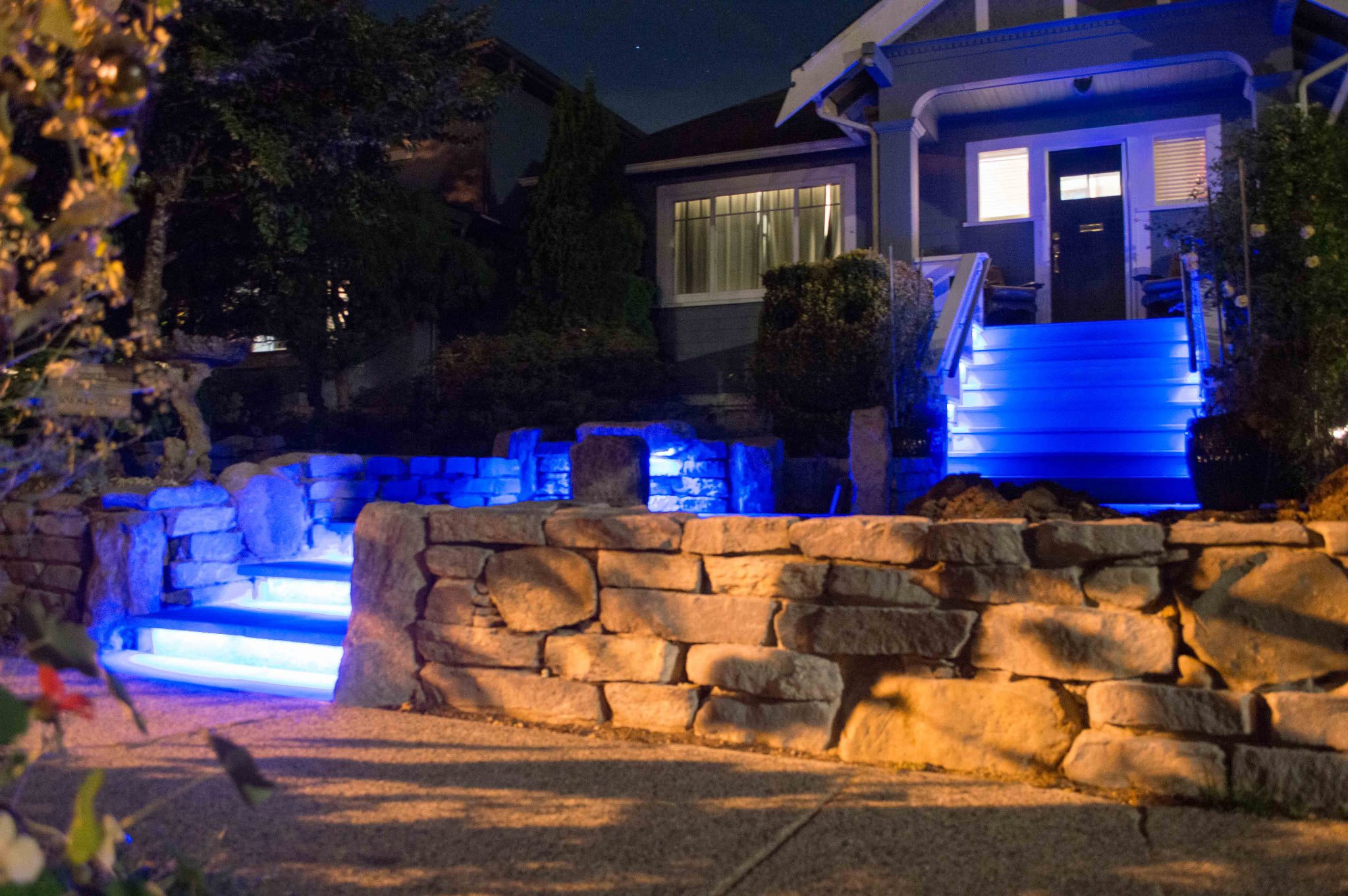 Outdoor step lights for safety & style outdoors