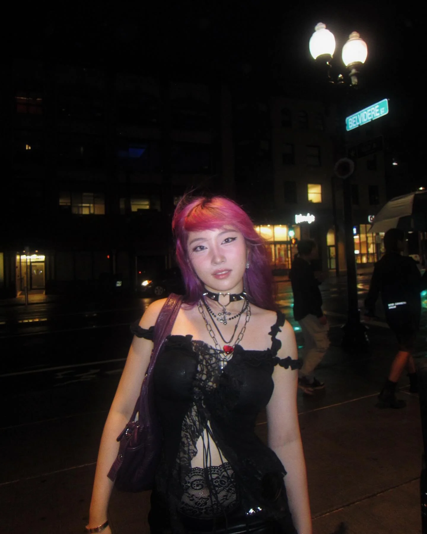 在160的任何一个地方拍照，她们不放过任何一个角落，包括二楼的caf厕所，因为今天的我们很美很放松。

我的摄影师们：
@latule333 @kkkarina_ren