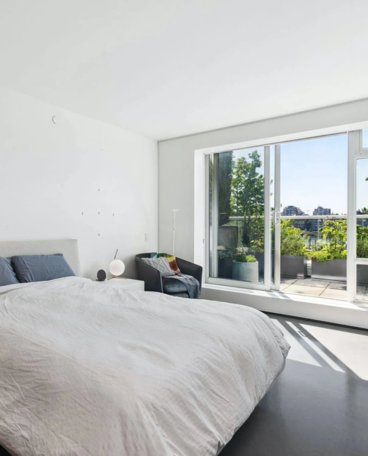 before-primary-bedroom-luxury-waterfront-townhouse-yaletown-vancouver.jpeg