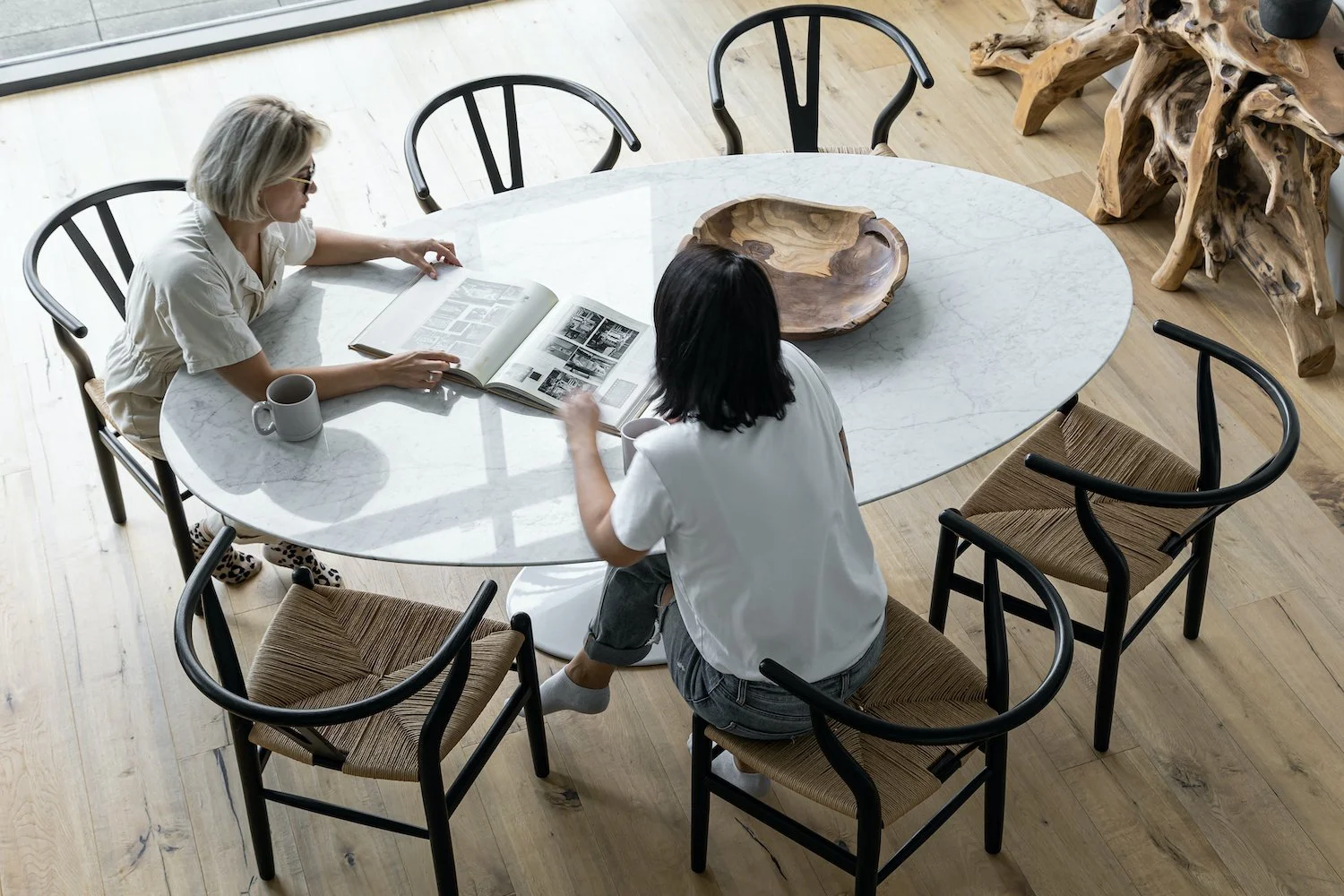Who Should Pay for Home Staging — The Seller or the Realtor?