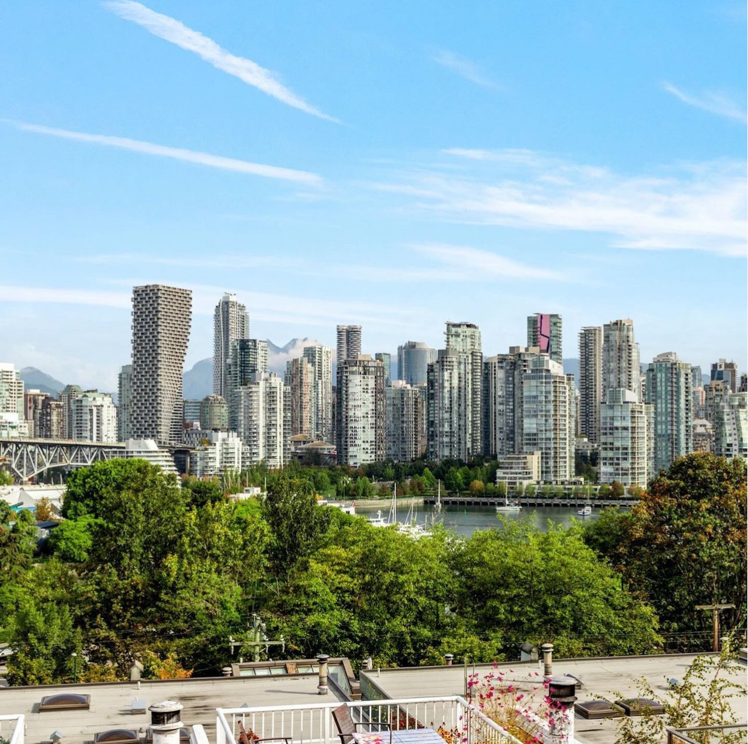 Panoramic view from False Creek townhouse 