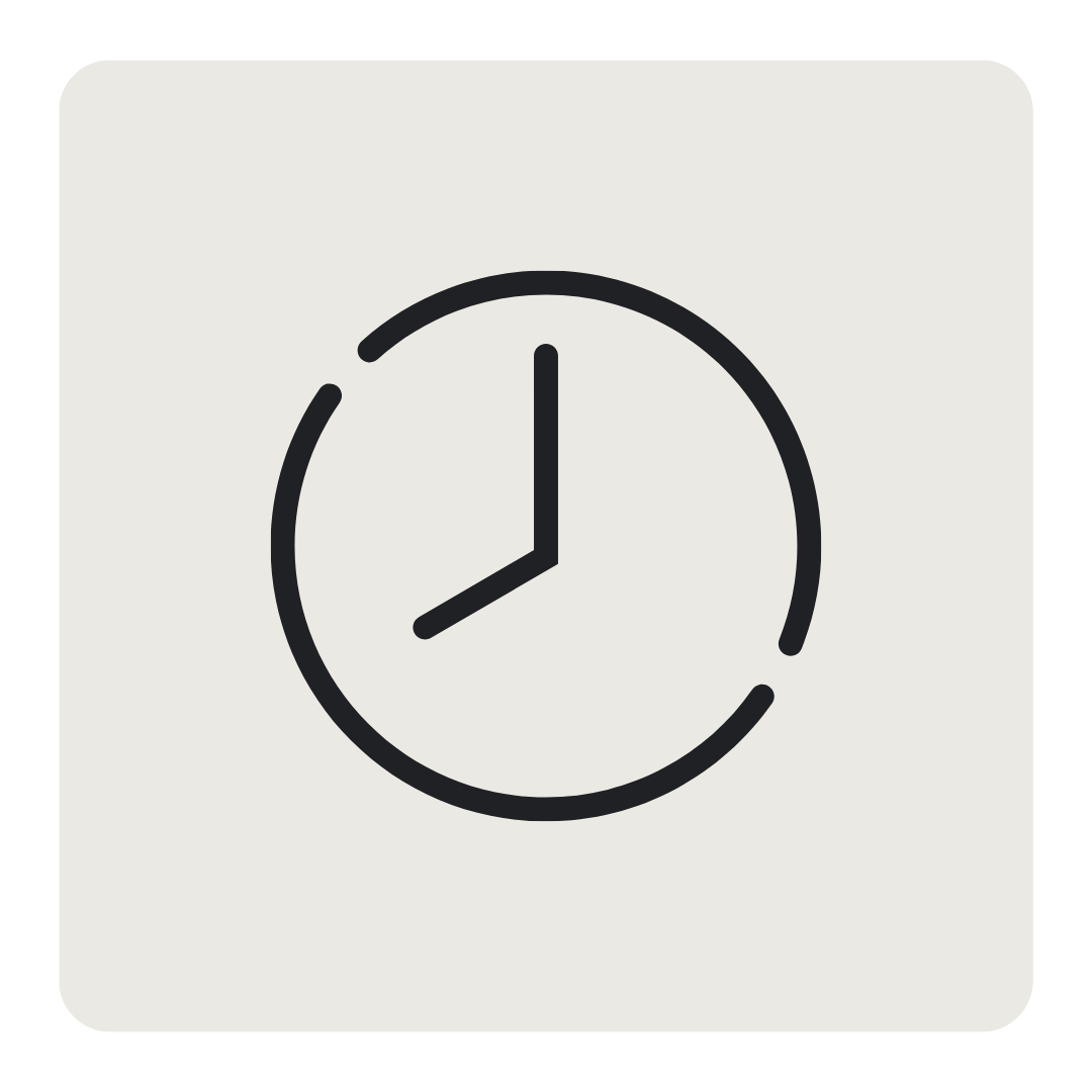 Clock showing 3:00 with a partial outer circle on a light background.