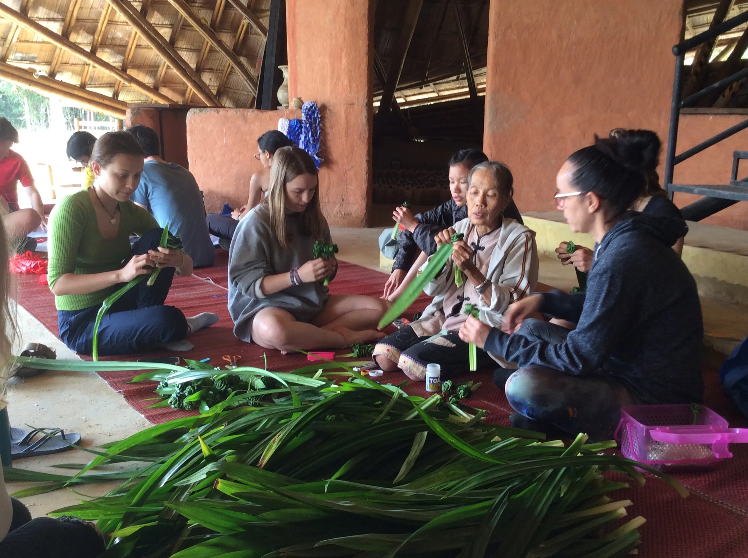 Sanpatong bouquet crafting 2.JPG